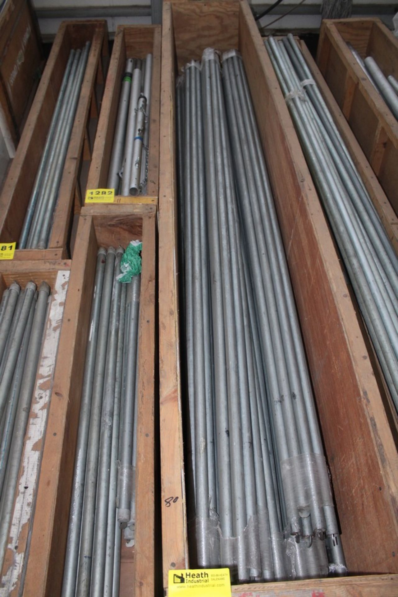 LARGE QUANTITY OF 8FT PIPE AND DRAPE RAILS IN CRATE - Image 2 of 2