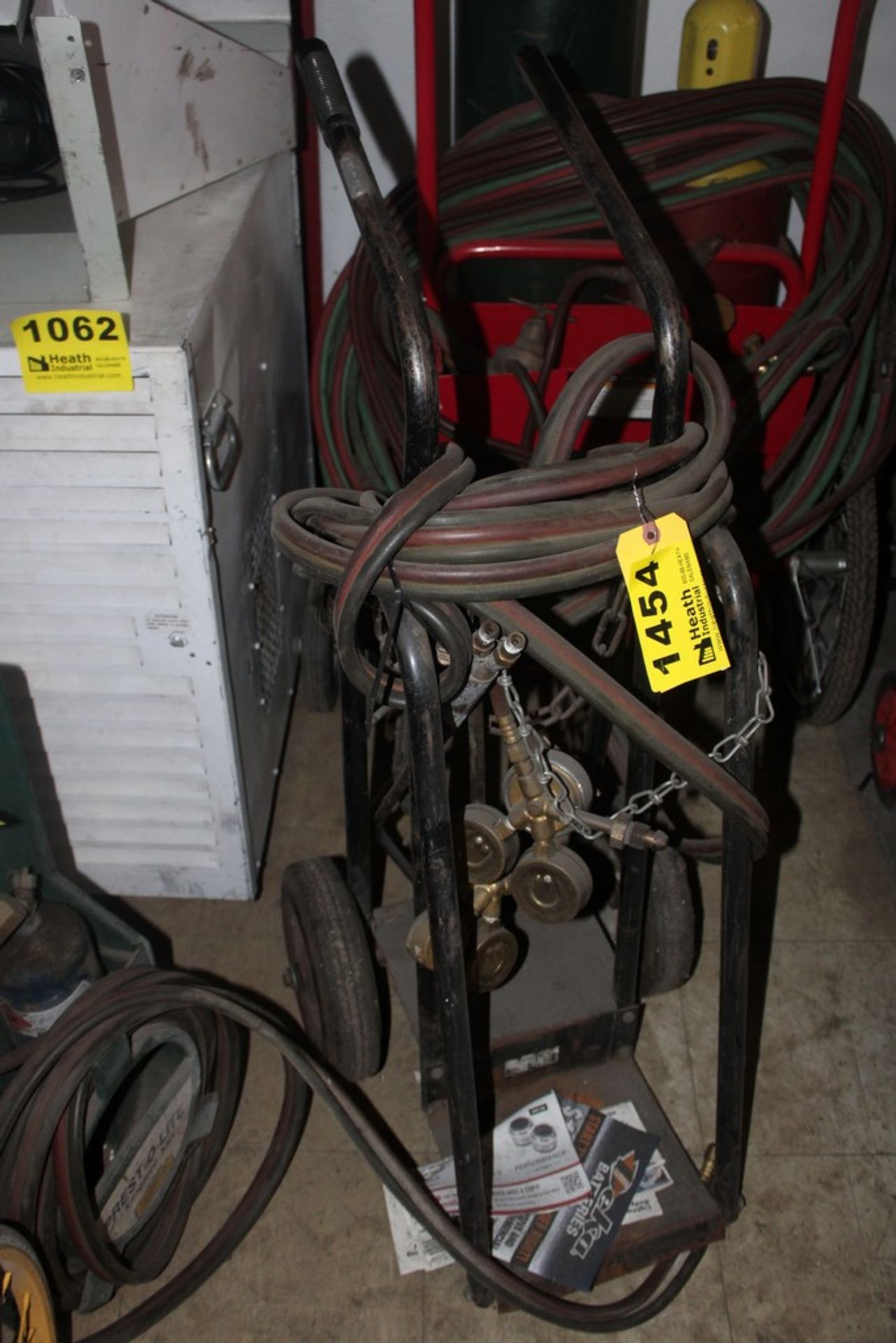 WELDING CART WITH HOSE, GAGES AND TORCH