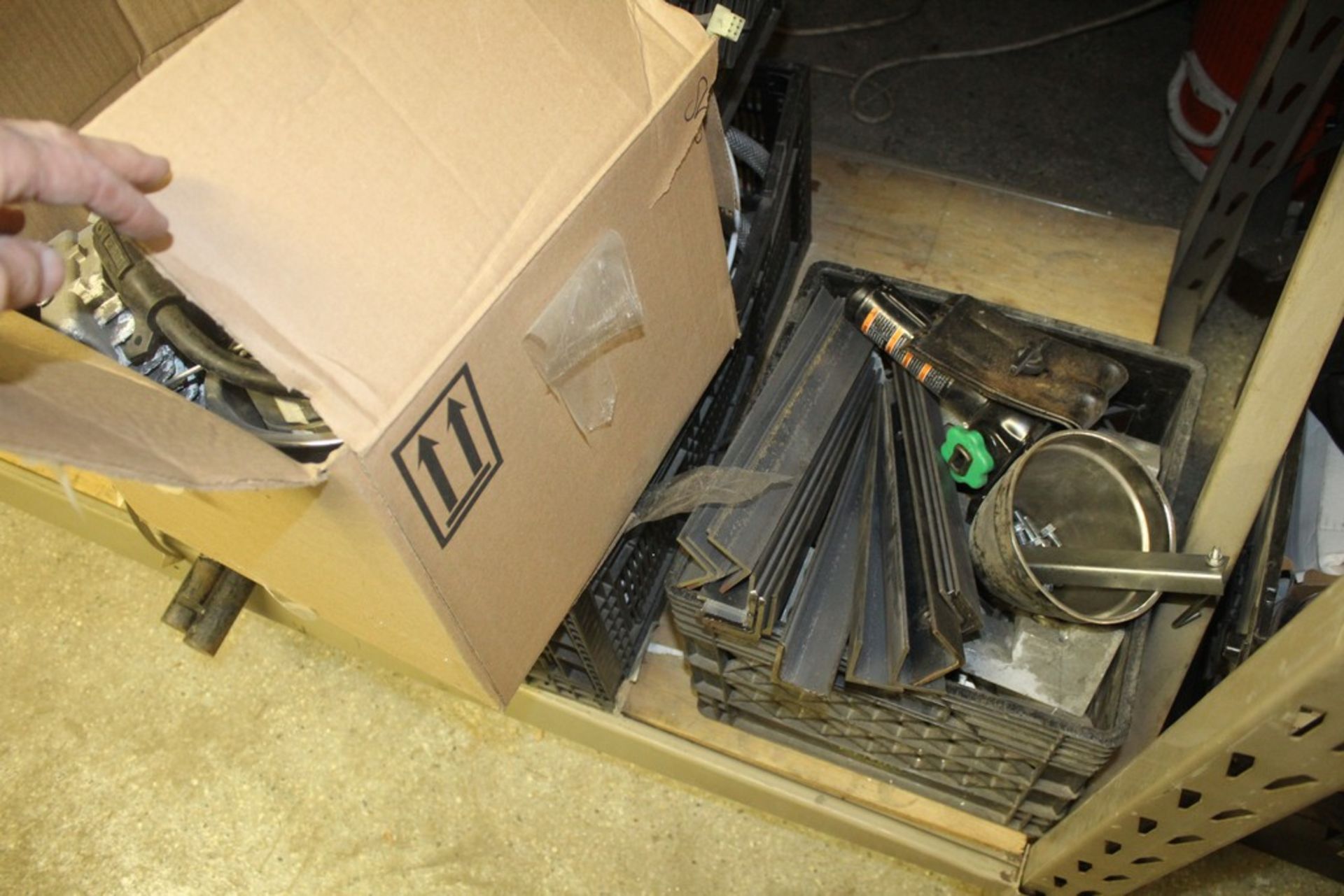 ASSORTED TRAILER PARTS IN CRATES - Image 3 of 3