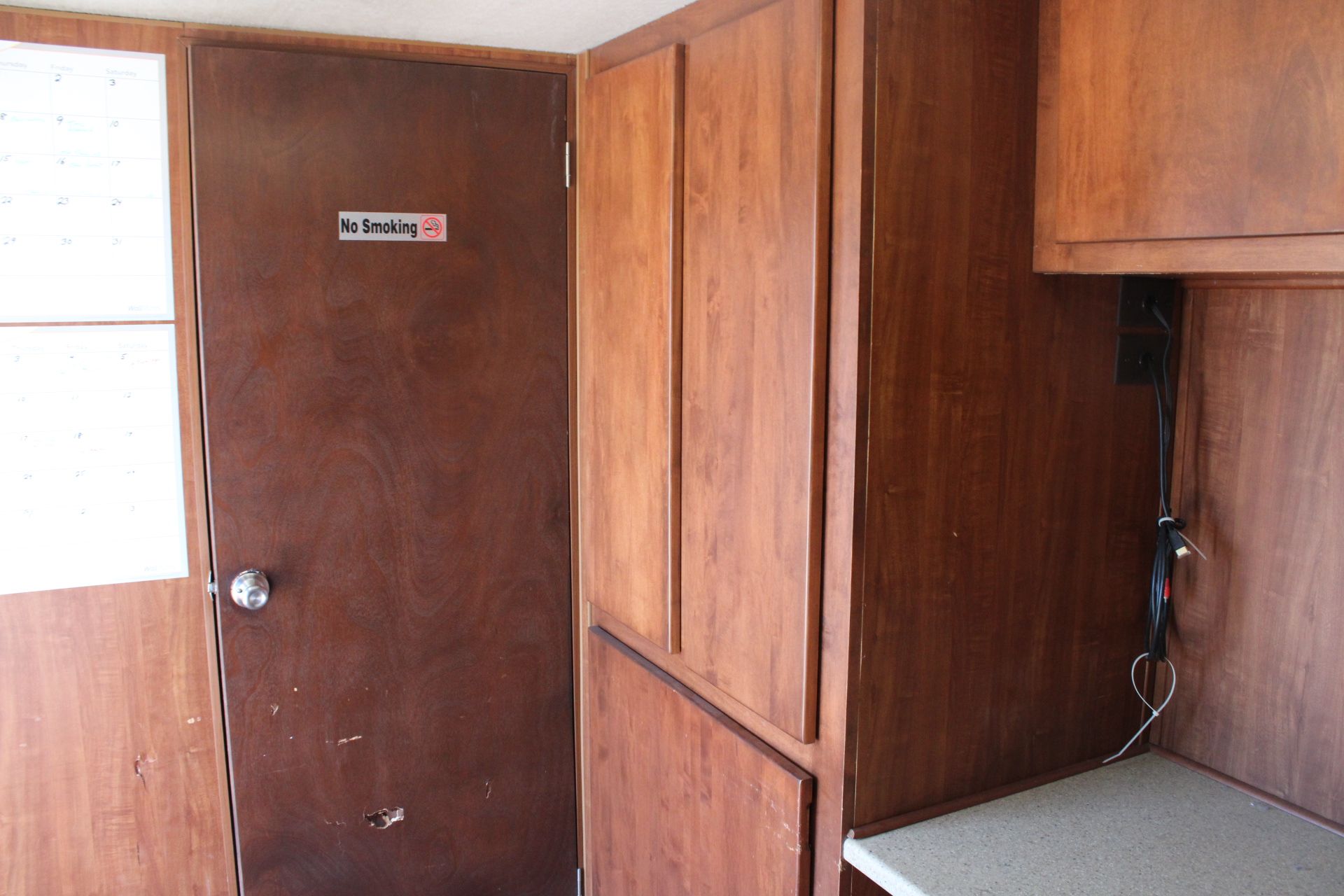 21’ LEX Custom Made Two Room Office Trailer - Image 5 of 7