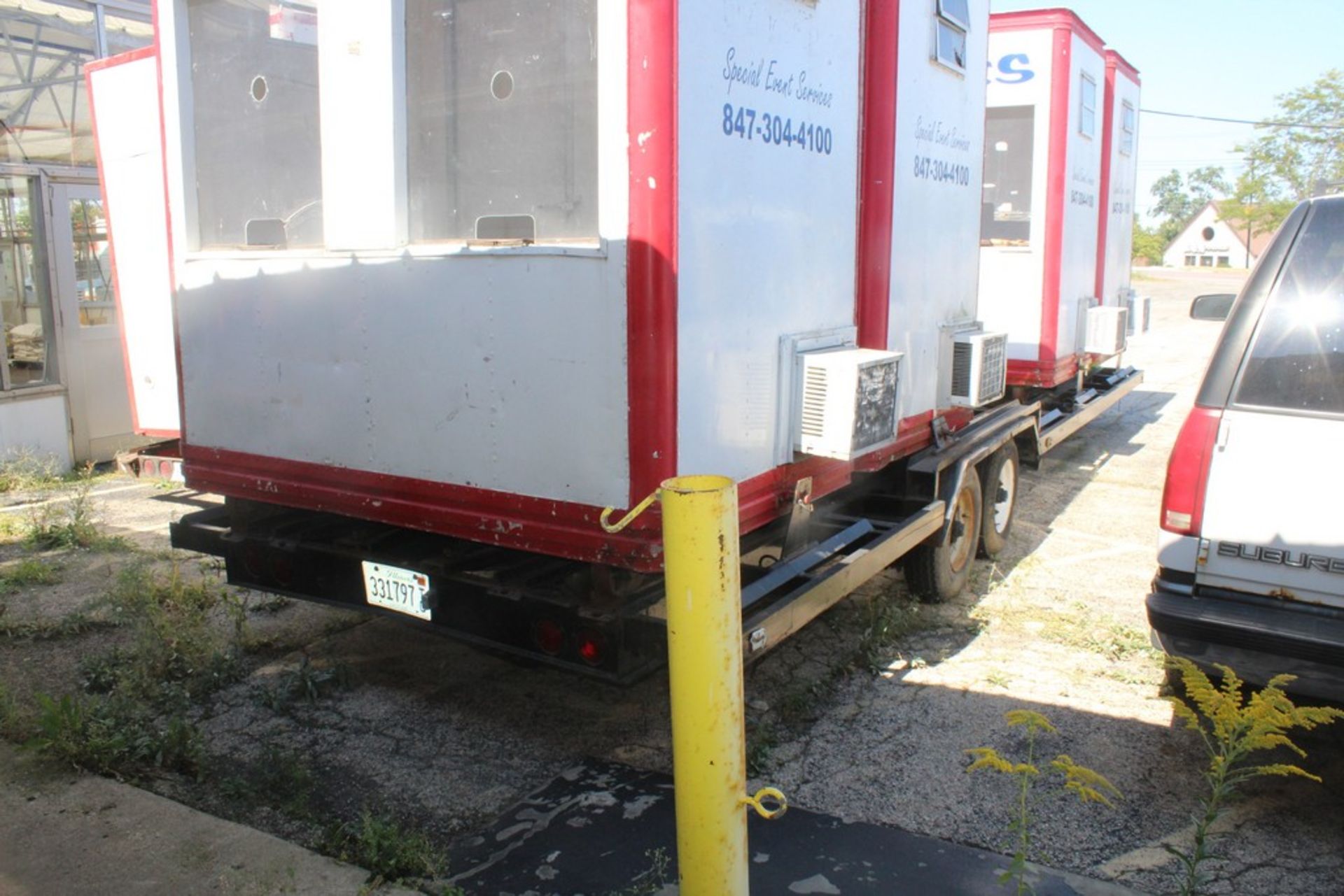 TANDEM AXLE FLATBED TRAILER, 24' WITH (4) TICKET BOOTHS, 7' X 56" X 93" WITH A/C UNITS - Image 3 of 8