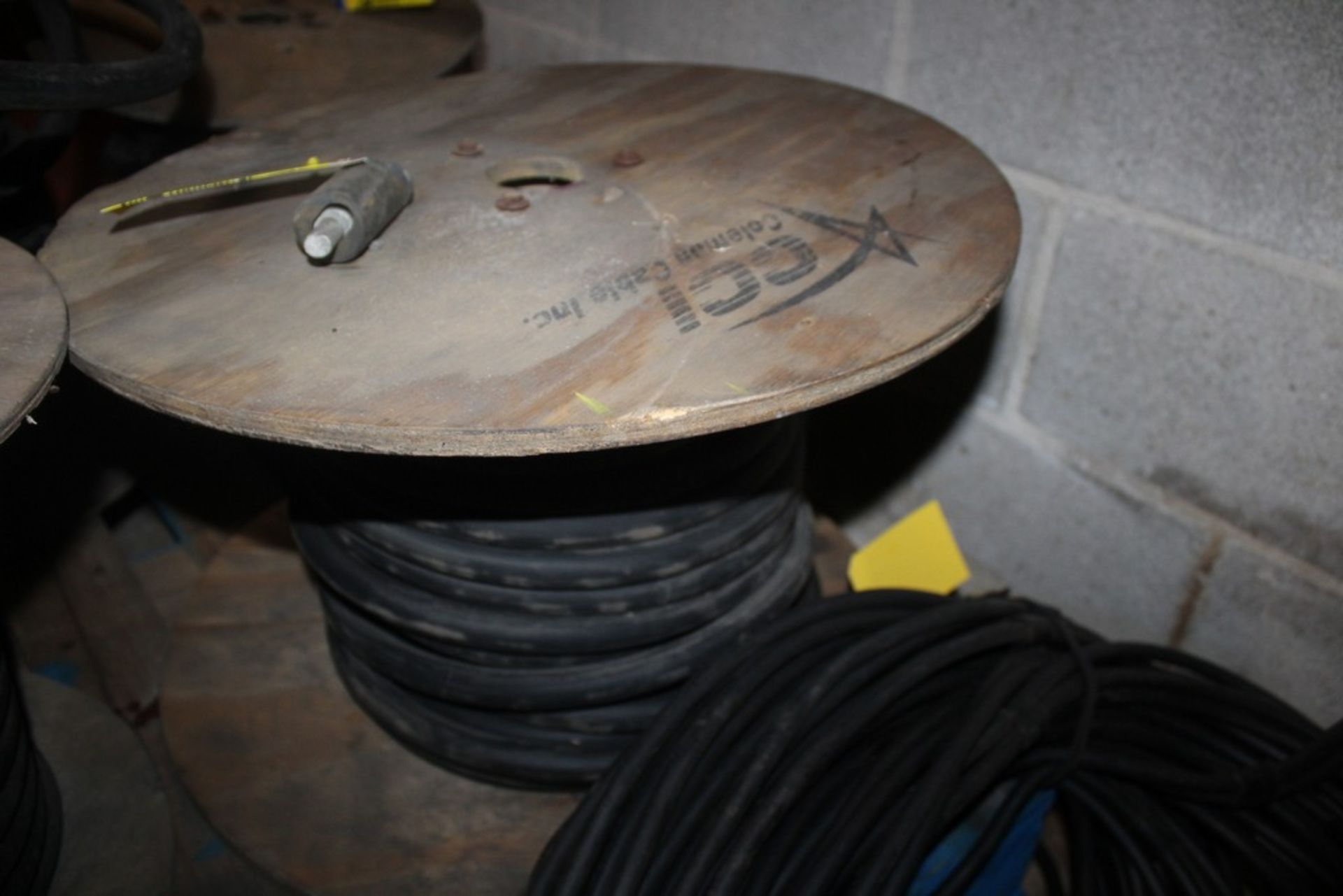 SPOOL OF 4/0 CABLE, APPROX. 50'