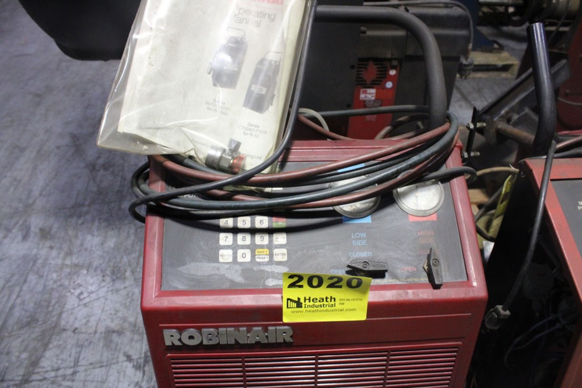 ROBINAIR MODEL 17700A REFRIDGERANT RECOVERY / RECYCLING / RECHARGING SYSTEM - Image 2 of 3