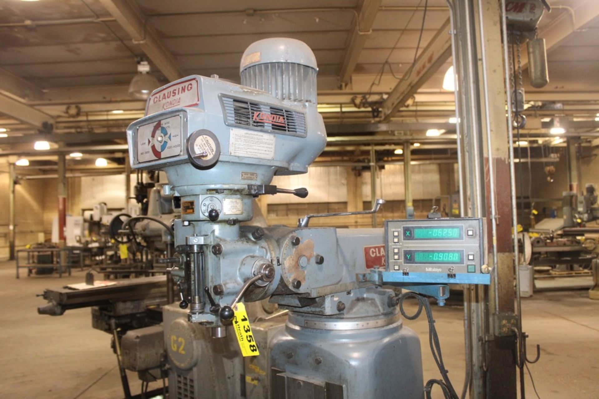 CLAUSING KONDIA 3 HP MODEL FV-1 VARIABLE SPEED RAM TYPE VERTICAL MILL, S/N S95, 42” TABLE, DRO - Image 4 of 6