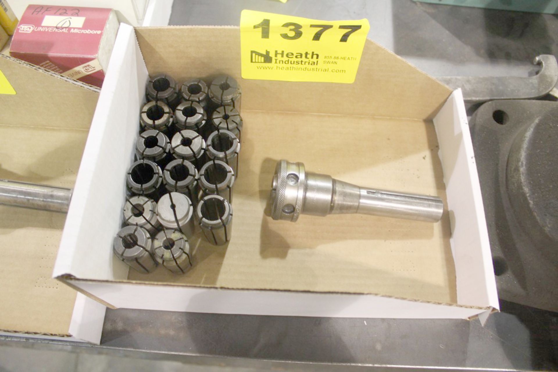 R8 TOOL HOLDER WITH (18) COLLETS