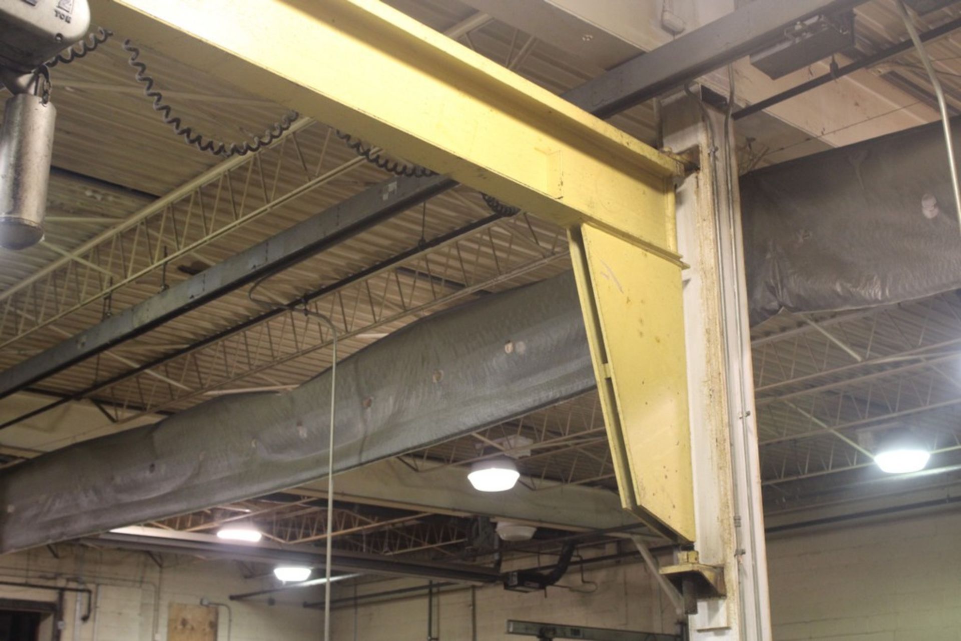 21' 2 TON JIB AR WITH CM 2 TON ELECTRIC HOIST WITH PENDANT - Image 3 of 4