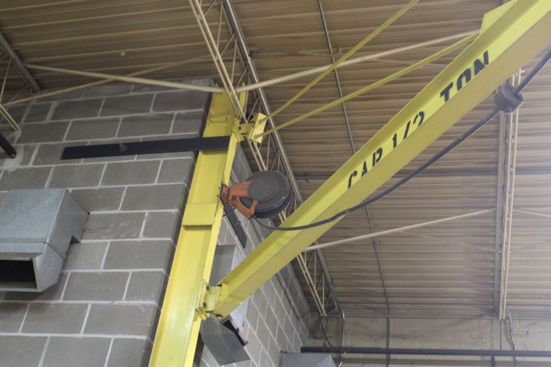 12' 1/2 TON JIB CRANE WITH INGERSOLL RAND 1/2 TON ELECTRIC HOIST WITH PENDANT - Image 5 of 5