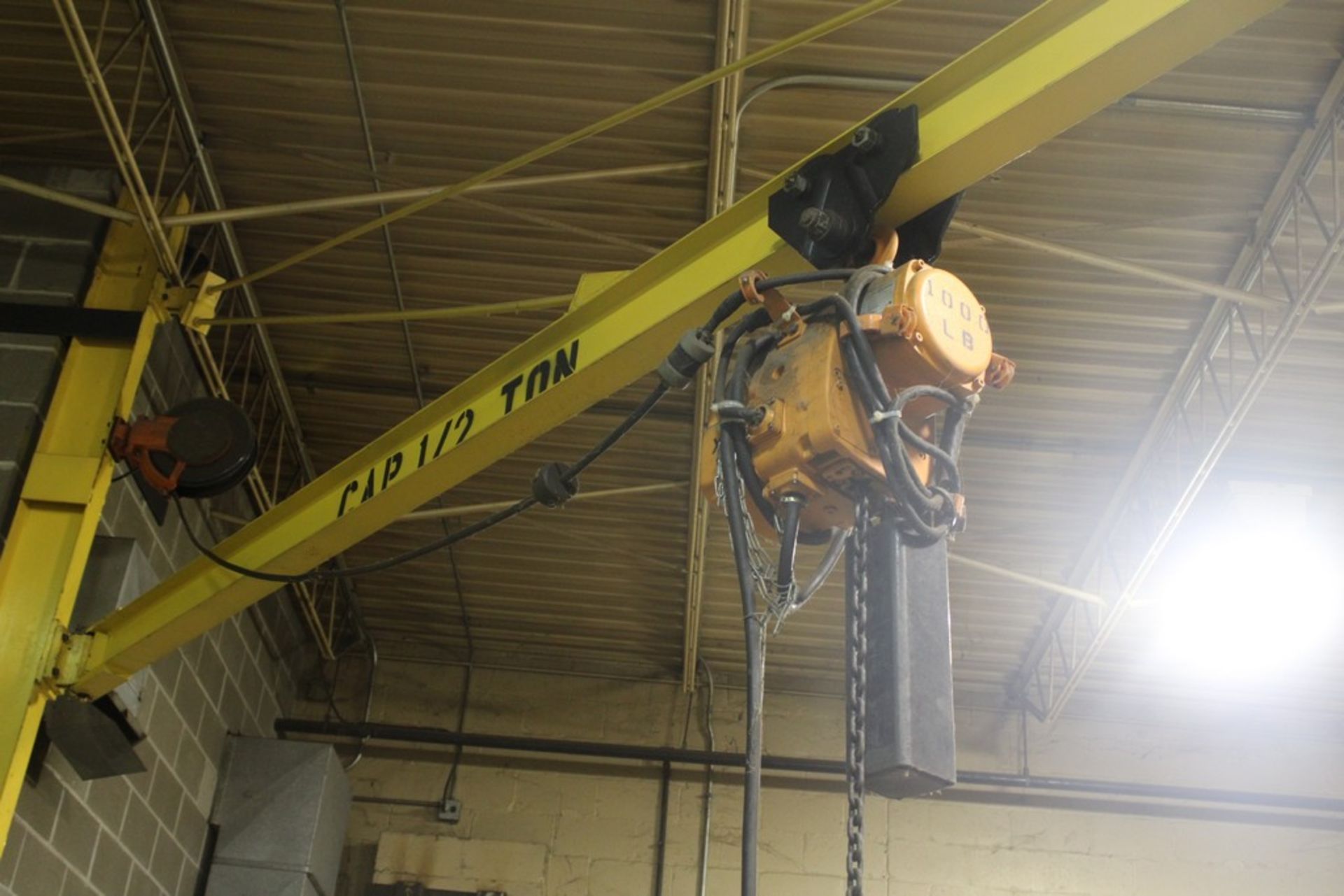 12' 1/2 TON JIB CRANE WITH INGERSOLL RAND 1/2 TON ELECTRIC HOIST WITH PENDANT - Image 2 of 5