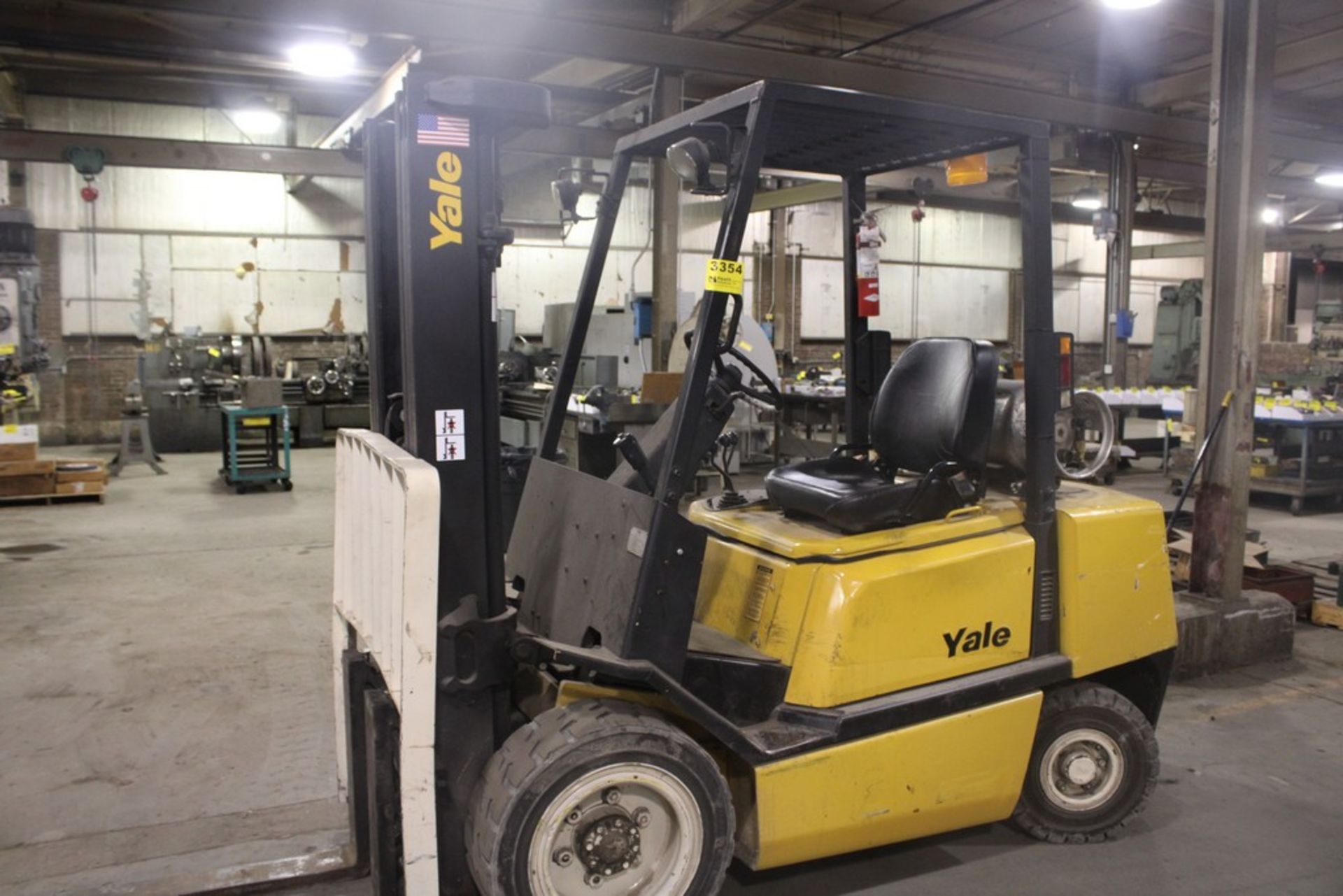 YALE 5,700 LB. MODEL GLP060TGEUAE087 LP GAS FORKLIFT TRUCK, S/N A875B28632B, 187.8” MAX. LIFT,