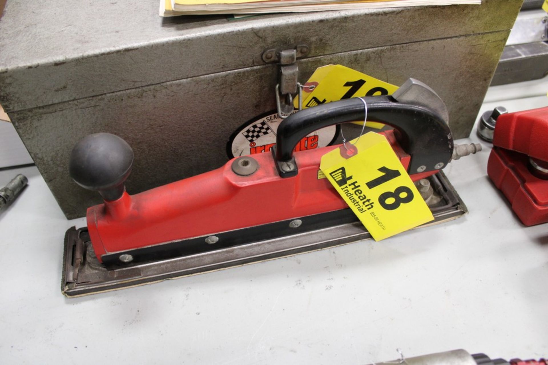 CENTRAL PNEUMATIC NO. 280 STRAIGHT LINE SANDER