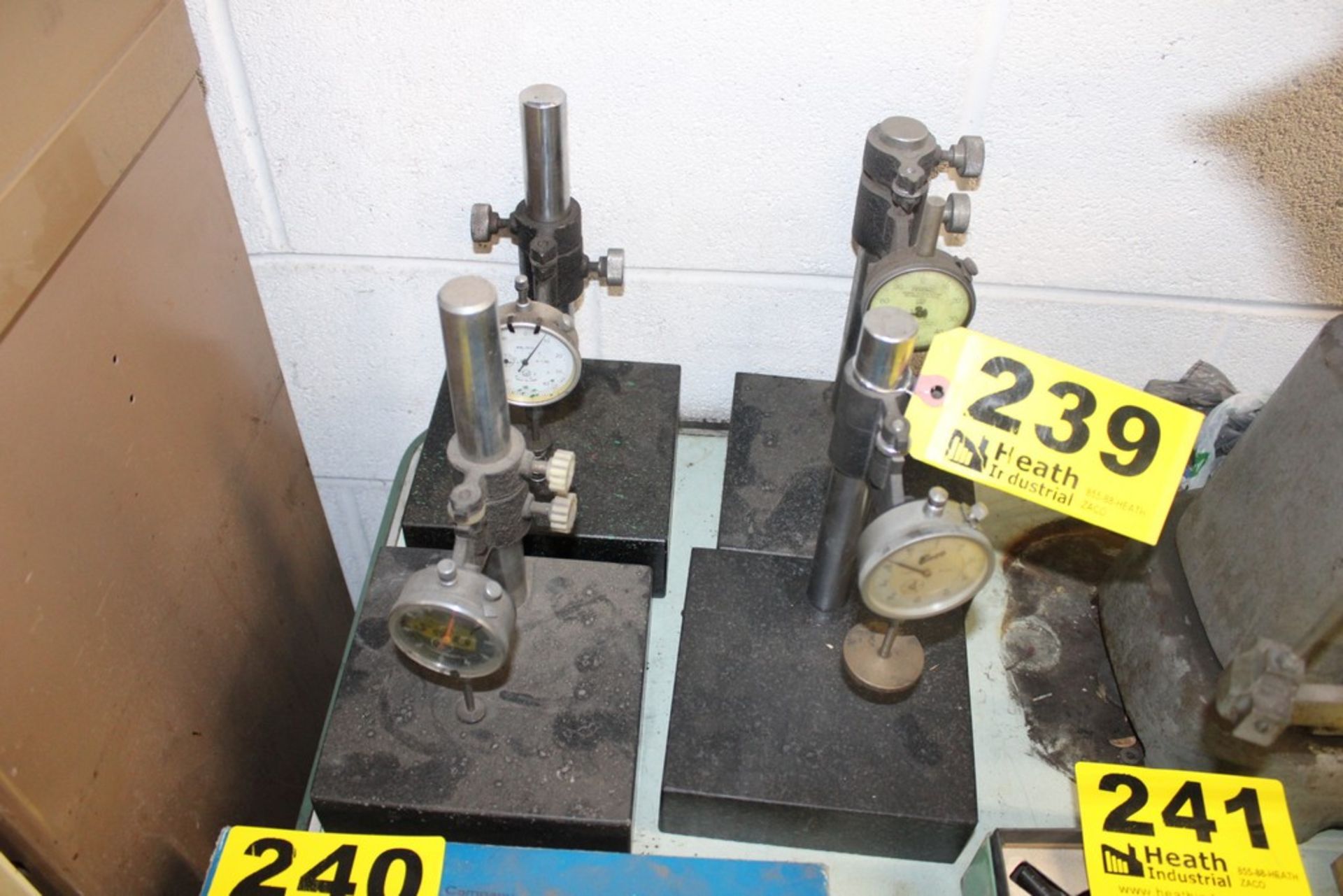 (4) INDICATOR STANDS