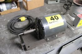 ELECTRIC MOTOR WITH FIXTURE