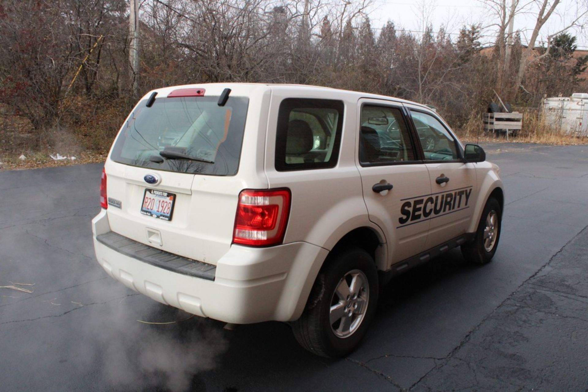 2011 FORD ESCAPE XLS, 2.4L L4, FWD, VIN 1FMCU0C7XBKB64028, 24,918 MILES SHOWN ON ODOMETER - Image 3 of 7