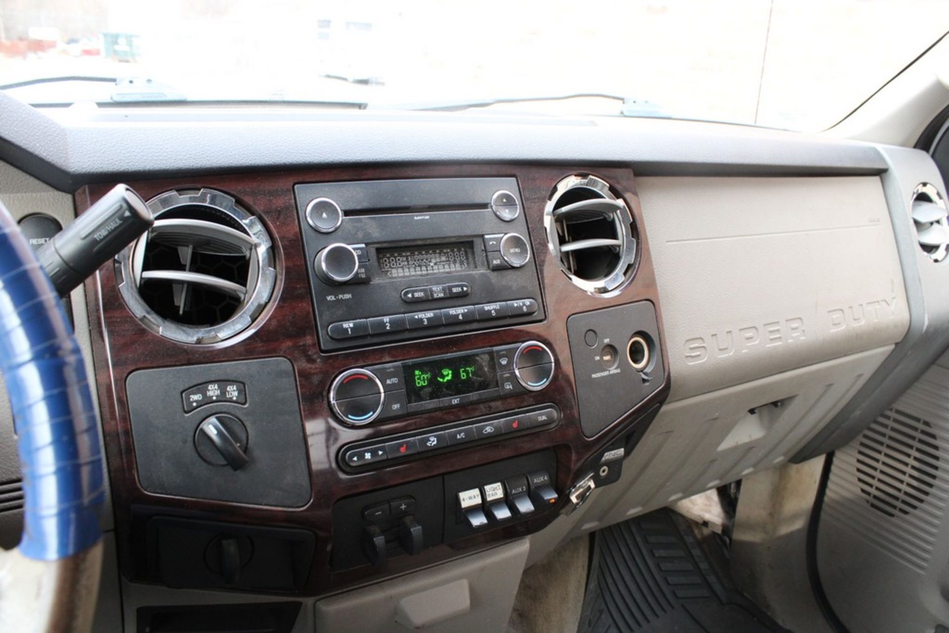 2009 FORD F-350 SD XLT SUPERCAB, LONG BED, 64L V-8 TURBO DIESEL, 4WD, WESTERN SNOW PLOW AND CONTROL, - Image 13 of 15