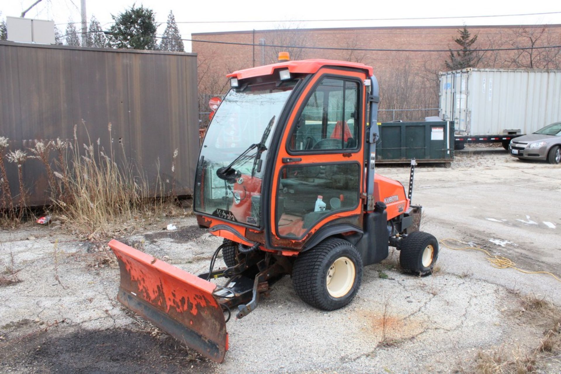 KOBOTA MODEL F2880, 2WD, 28HP, S/N 11032, WITH SNOW PLOW ATTACHMENT - Image 3 of 13
