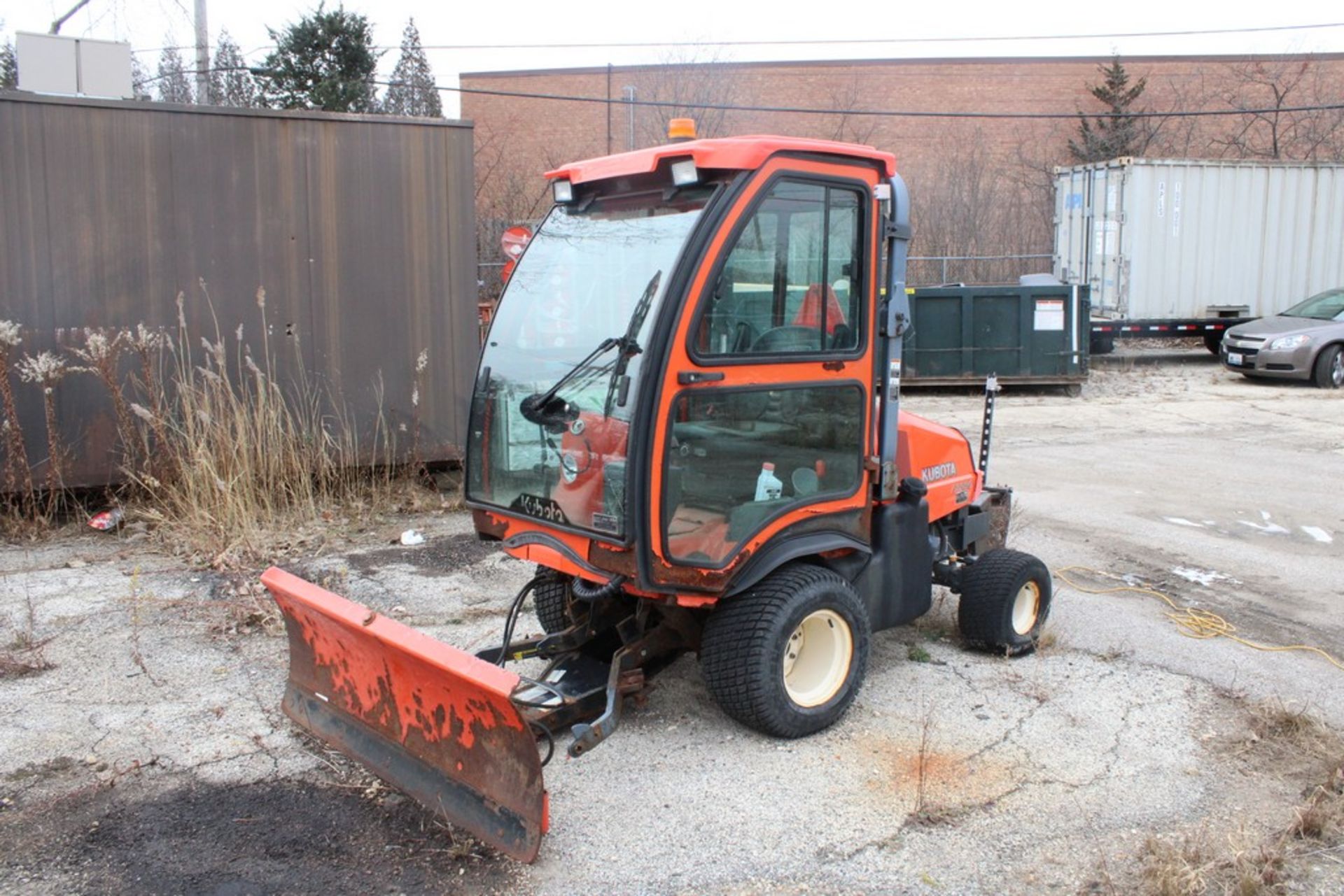 KOBOTA MODEL F2880, 2WD, 28HP, S/N 11032, WITH SNOW PLOW ATTACHMENT - Image 2 of 13