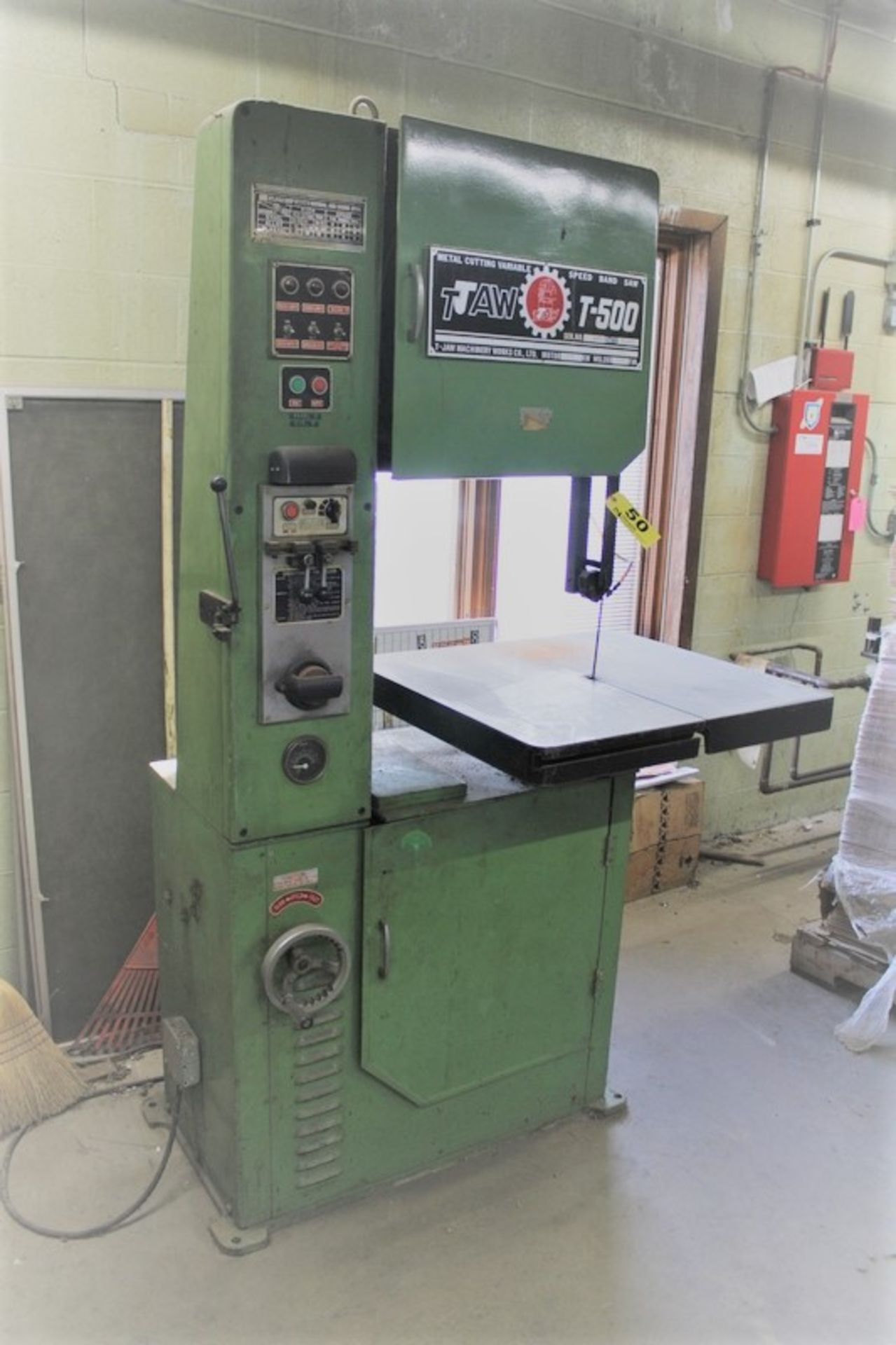 T-JAW 20” MODEL T-500 VERTICAL BAND SAW, S/N 50122, WITH BLADE WELDER