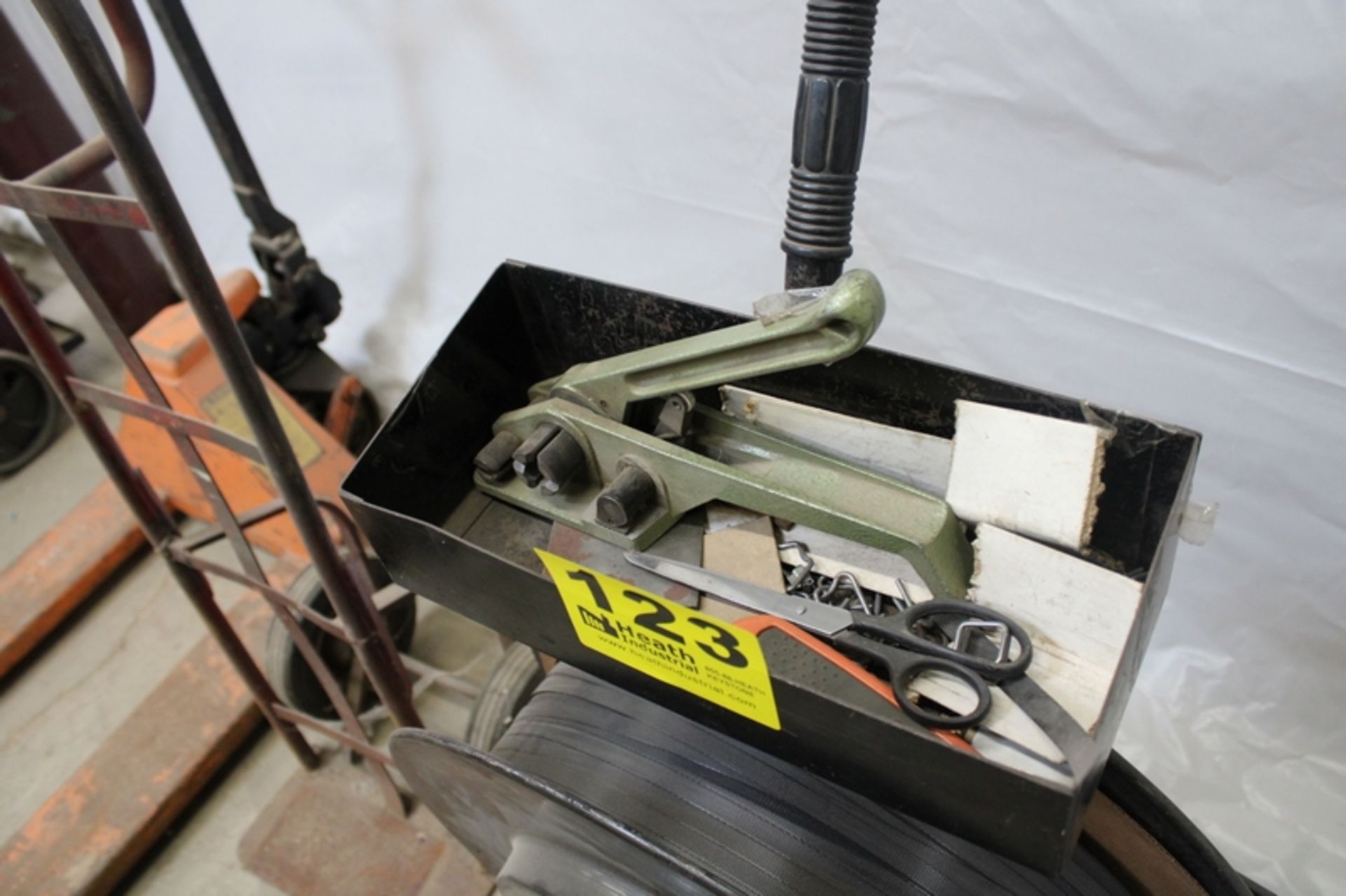 PORTABLE BANDING CART WITH NYLON BANDING, RATCHET TOOL - Image 2 of 2