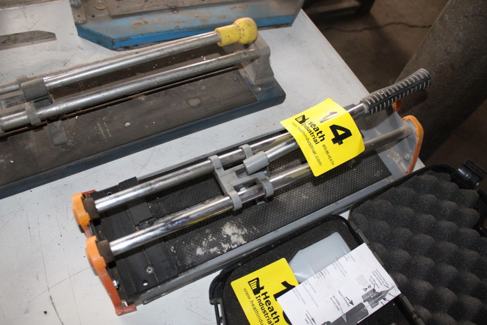 MANUAL TILE CUTTER