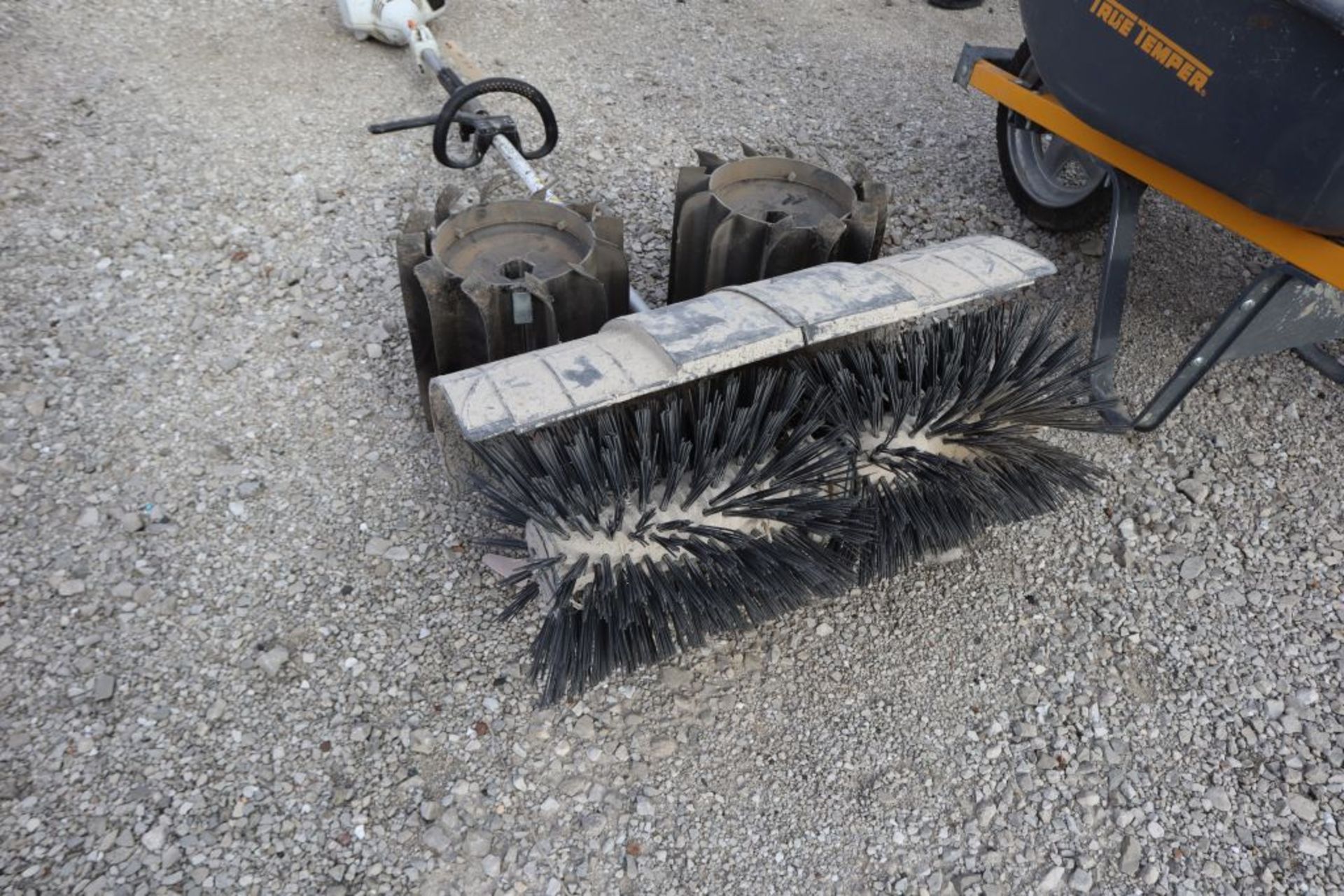 Stihl KM56RC power broom, 2 paddles. - Image 3 of 3