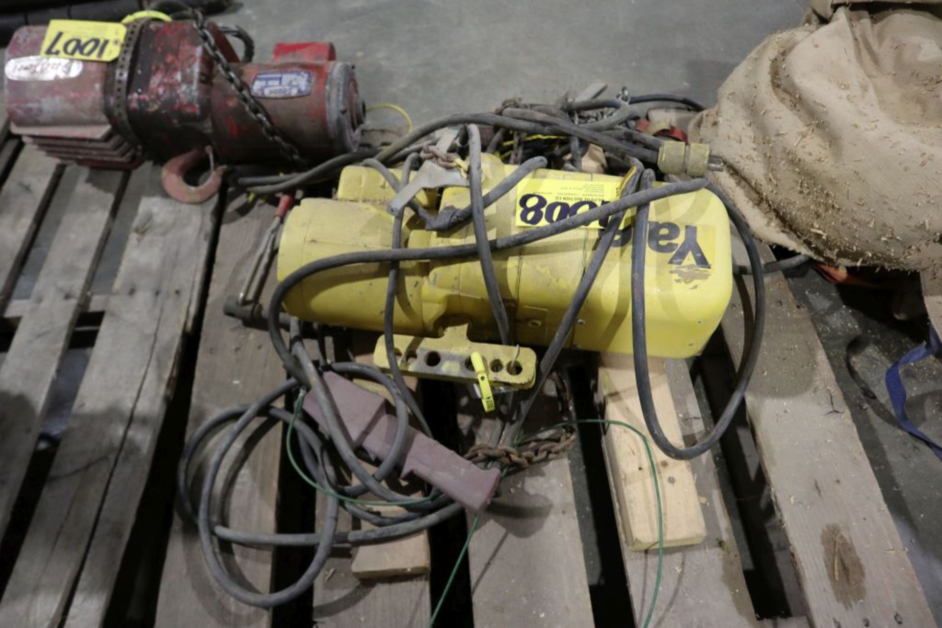 Yale 1/4 Ton Chain Hoist. - Image 4 of 5