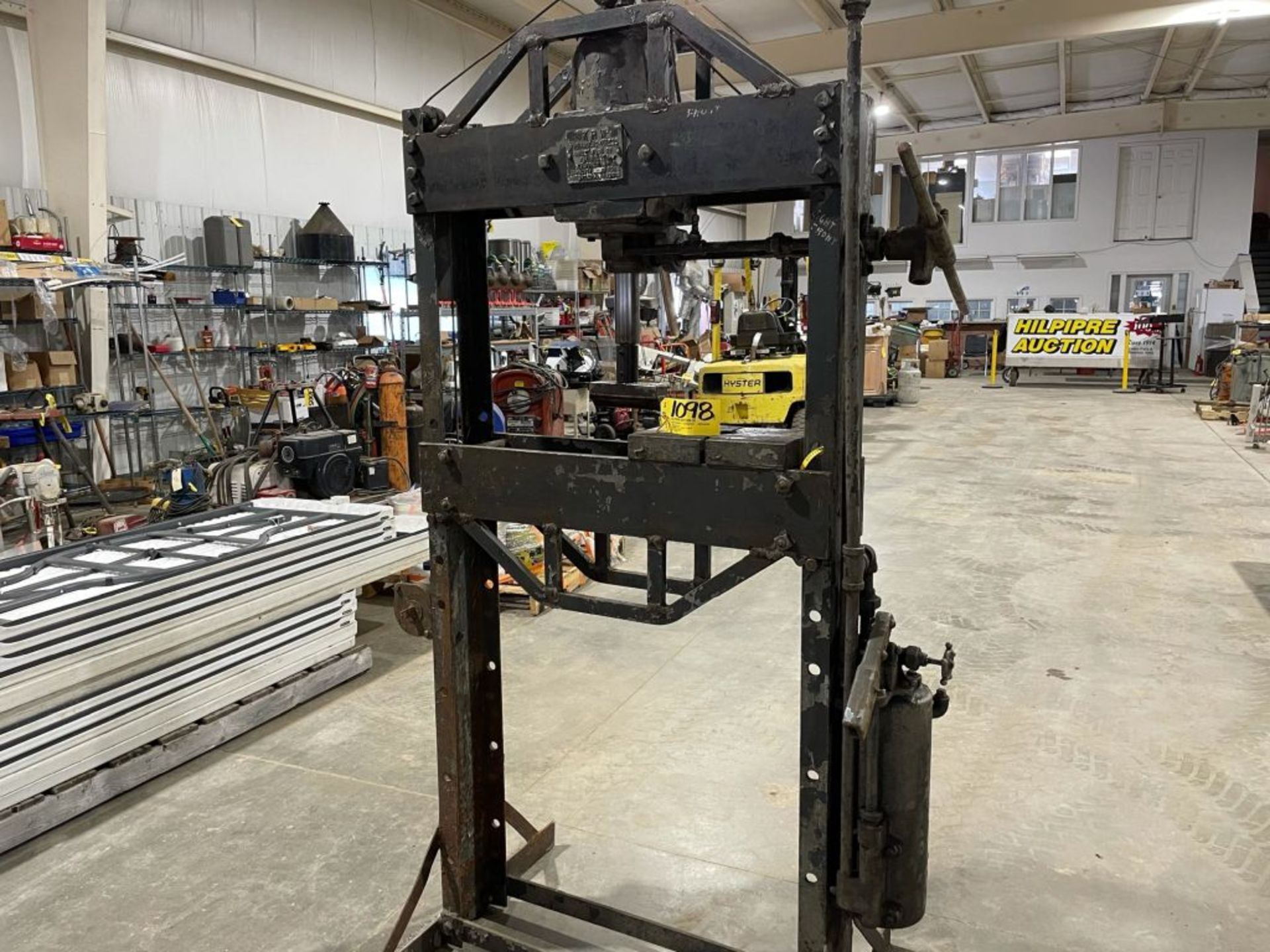 KRW H-frame press, 36 T., hydraulic.