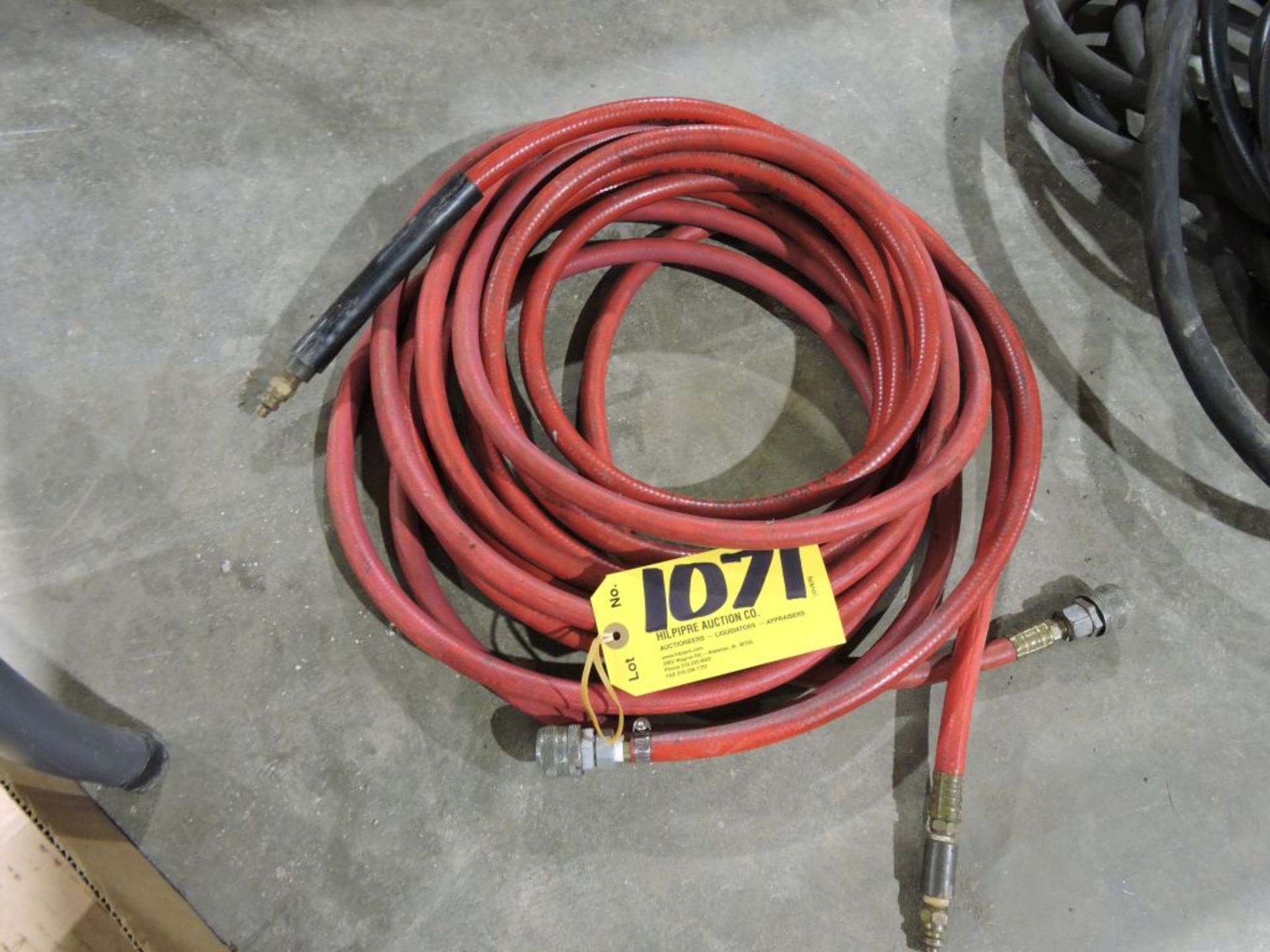 Air hose (apprx. 2)