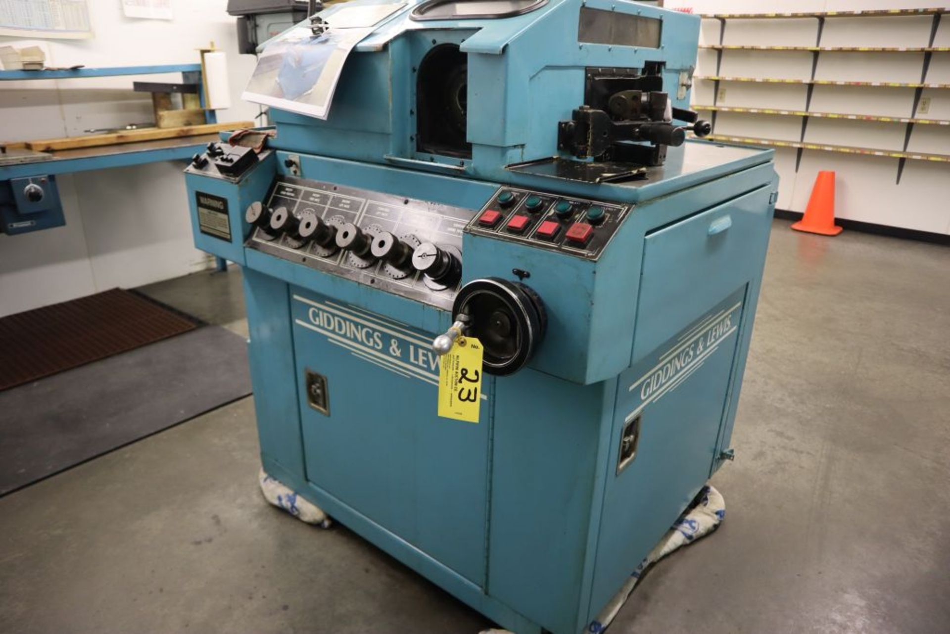 1996 Giddings & Lewis Winslow tool grinder model HR, sn 947-0408-96, maximum 1 1/2" cap., 3C head,