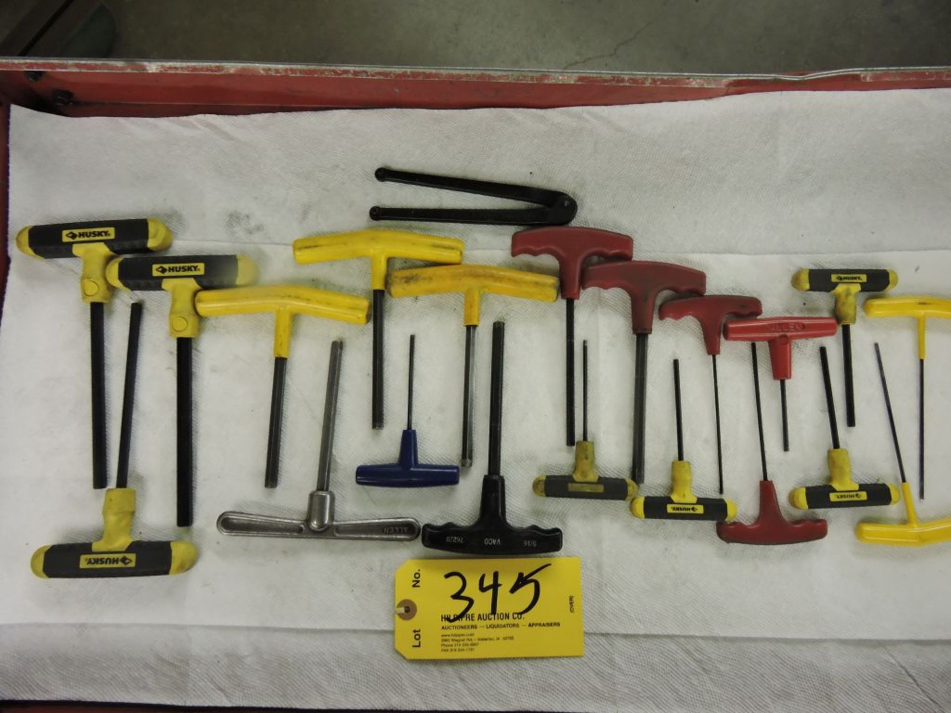 Assorted T-handles, (approx. 21).