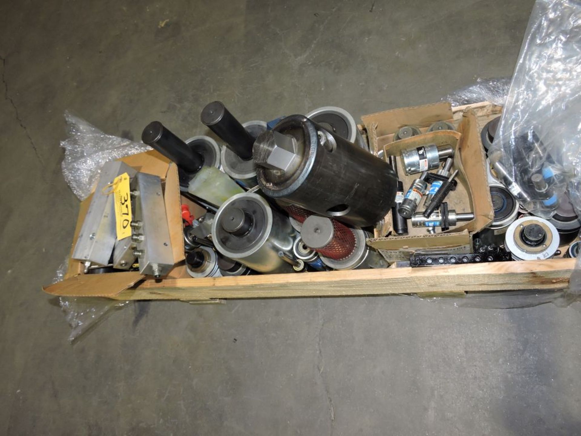 Box Super Tanker cylinders, etc. - Image 3 of 3