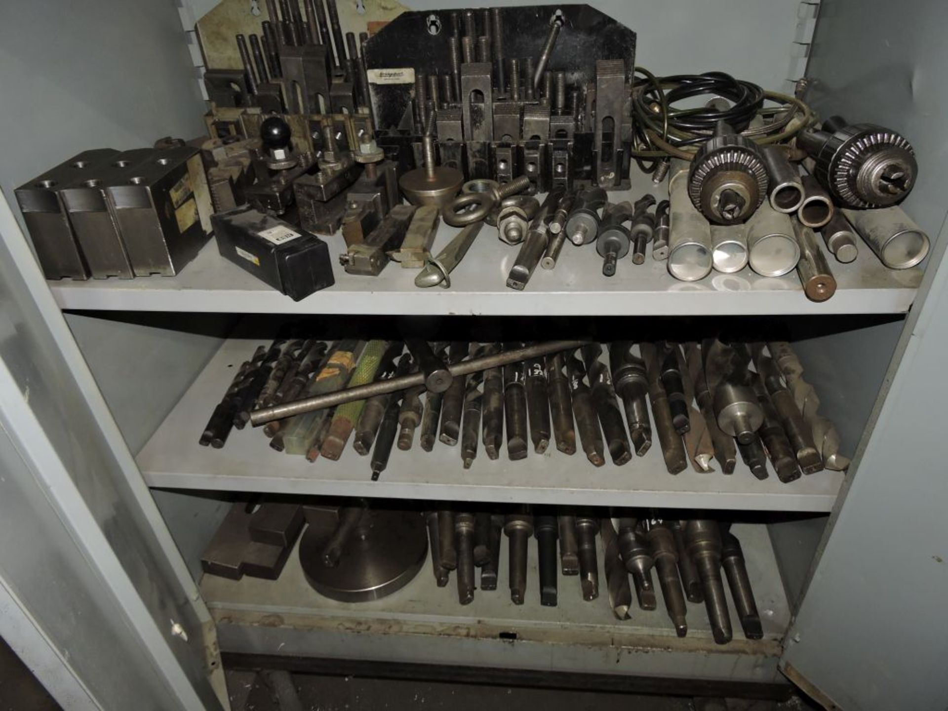 Assorted lot of tooling and cabinet: Chucks, bits.