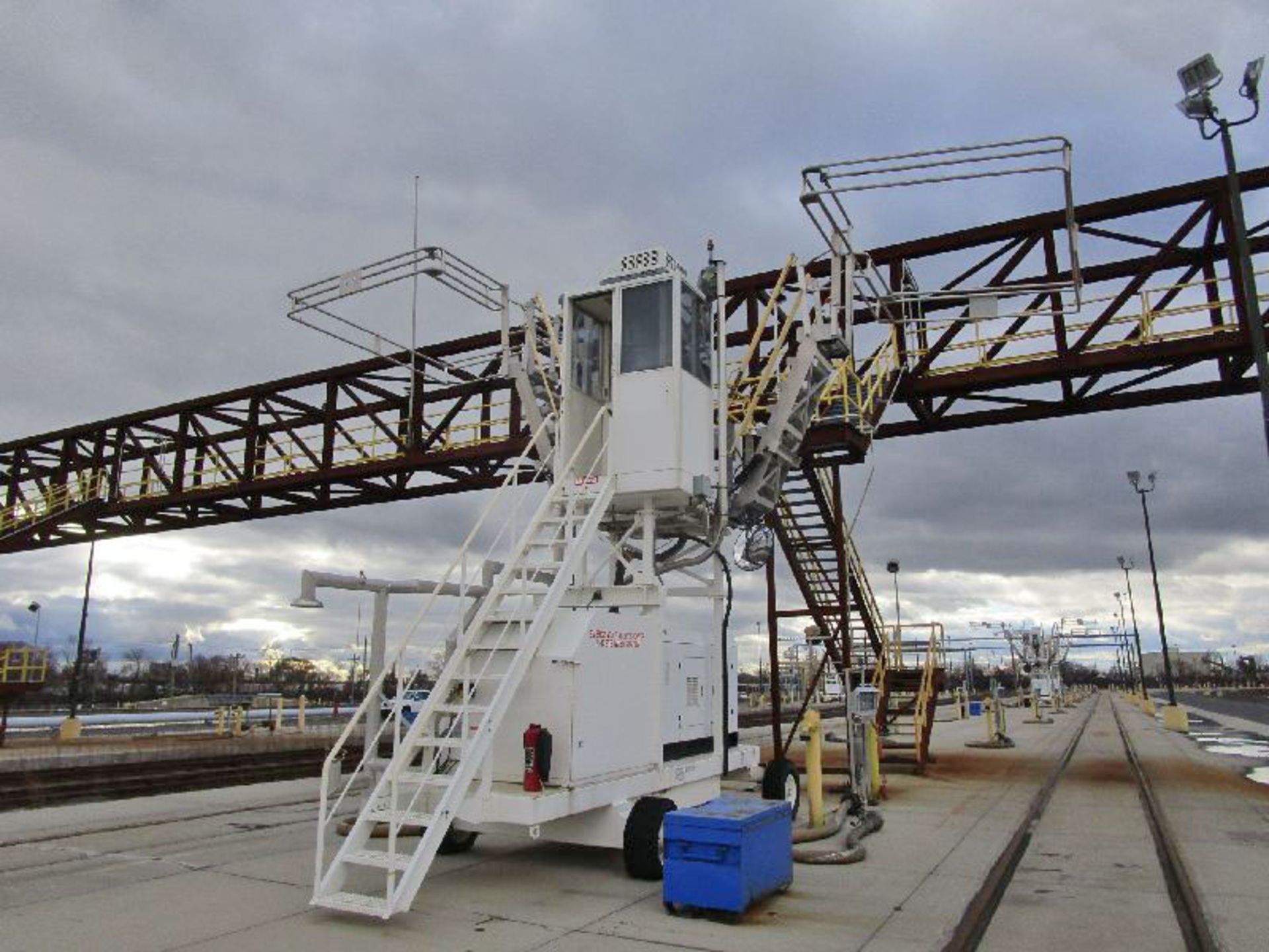 Rail Barge Truck Self Propelled Portable Platform - Image 7 of 9