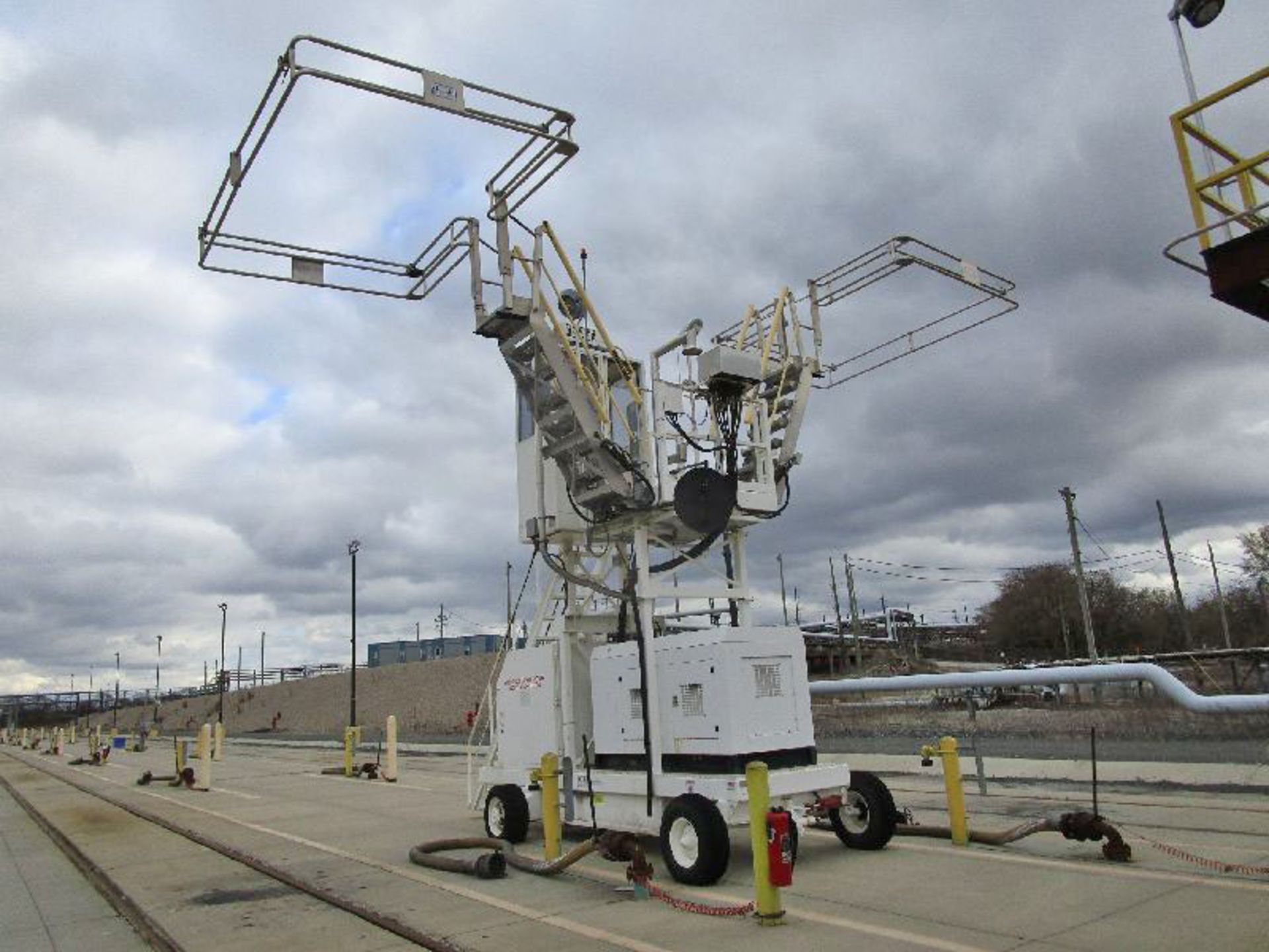 Rail Barge Truck Self Propelled Portable Platform - Image 8 of 10