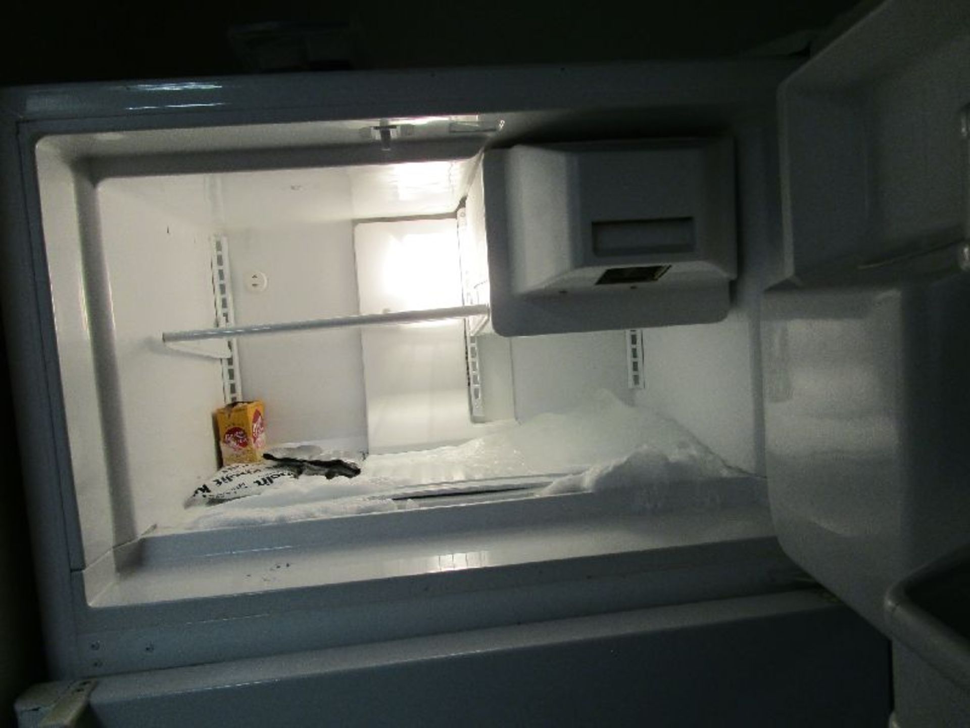 General Electric Model Profile Combination Refrigerator Freezer - Image 3 of 4