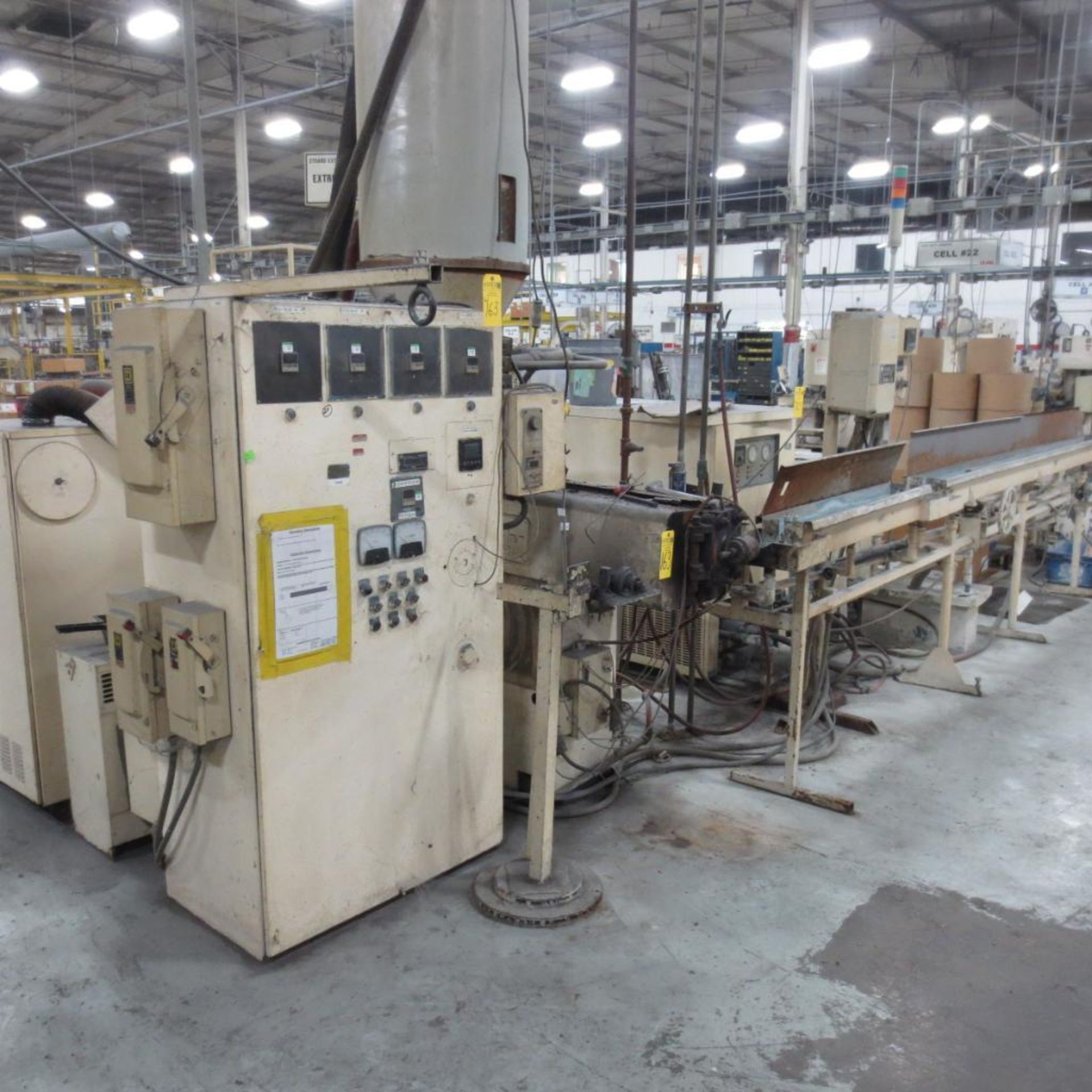 NRM 2 1/2 Rubber Extruder, Ratio 30, Year 1976, with Thorson Mccosh Mdl. TD90 Dryer and Chiller, S/N