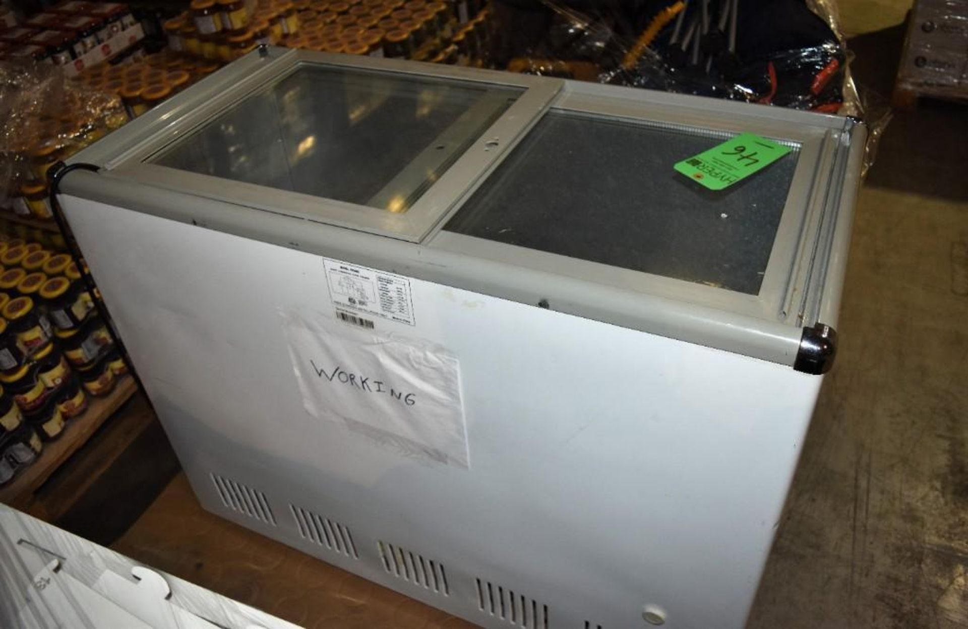 Avanti CF208G Reach-In Commercial Chest Freezer S/N: A52620420810950900415 - Image 2 of 5