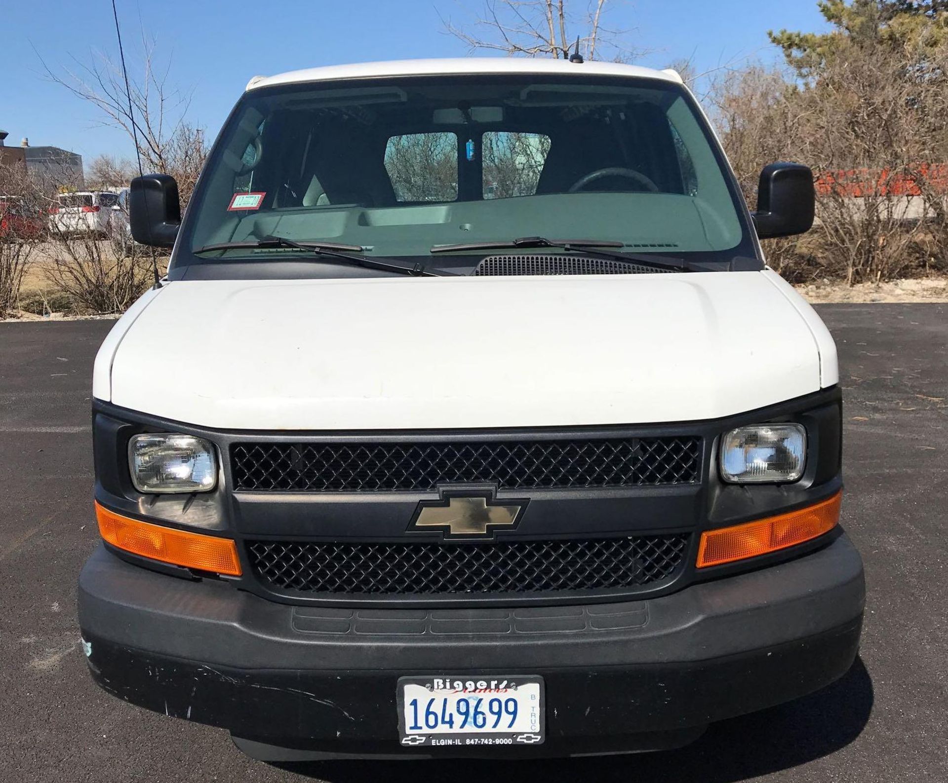 2015 Chevrolet 2500 Express Cargo Van - Image 8 of 35