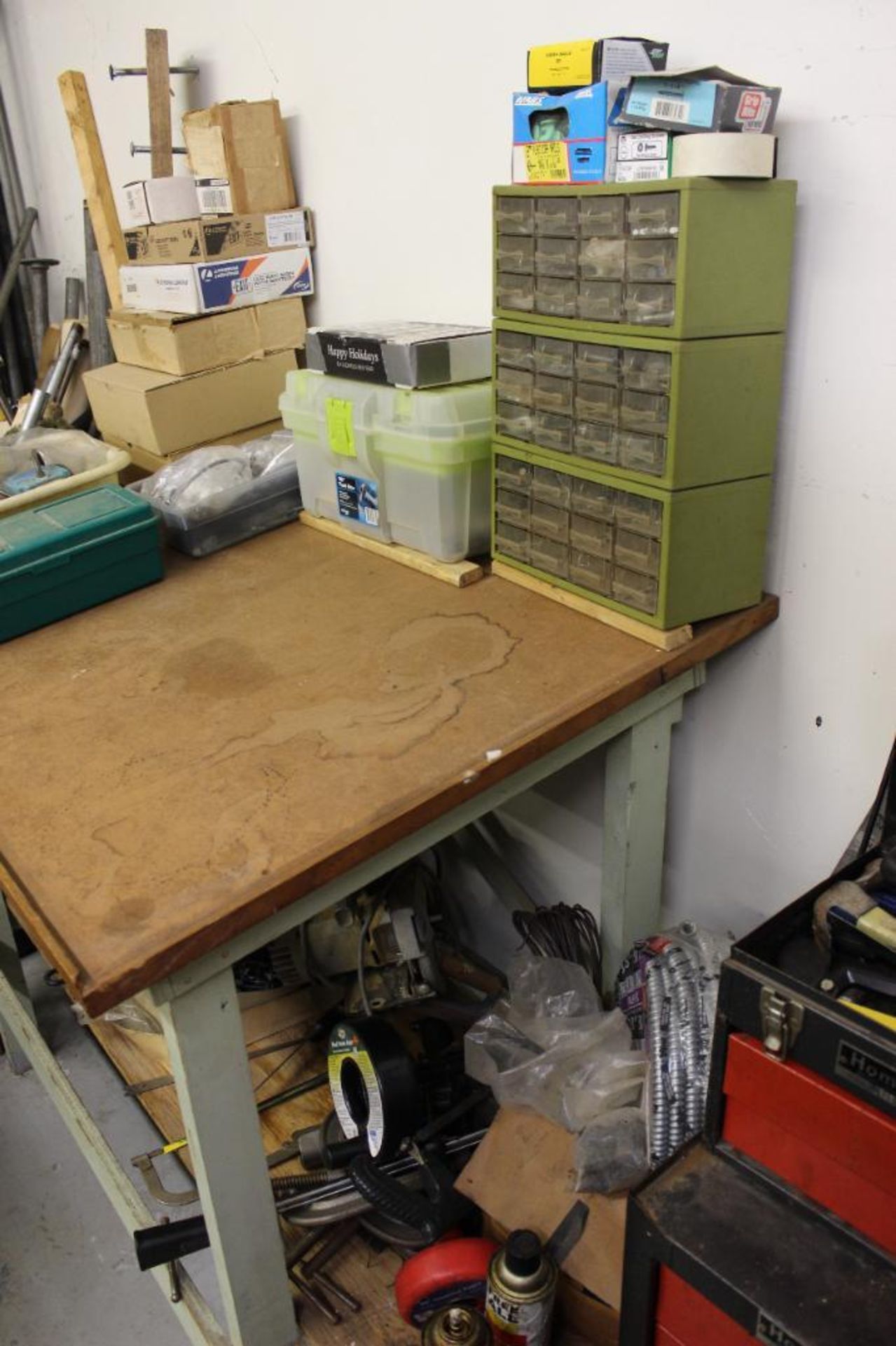 Corner area w/ workbench and tools ( does not include clothes and racking) - Image 8 of 10