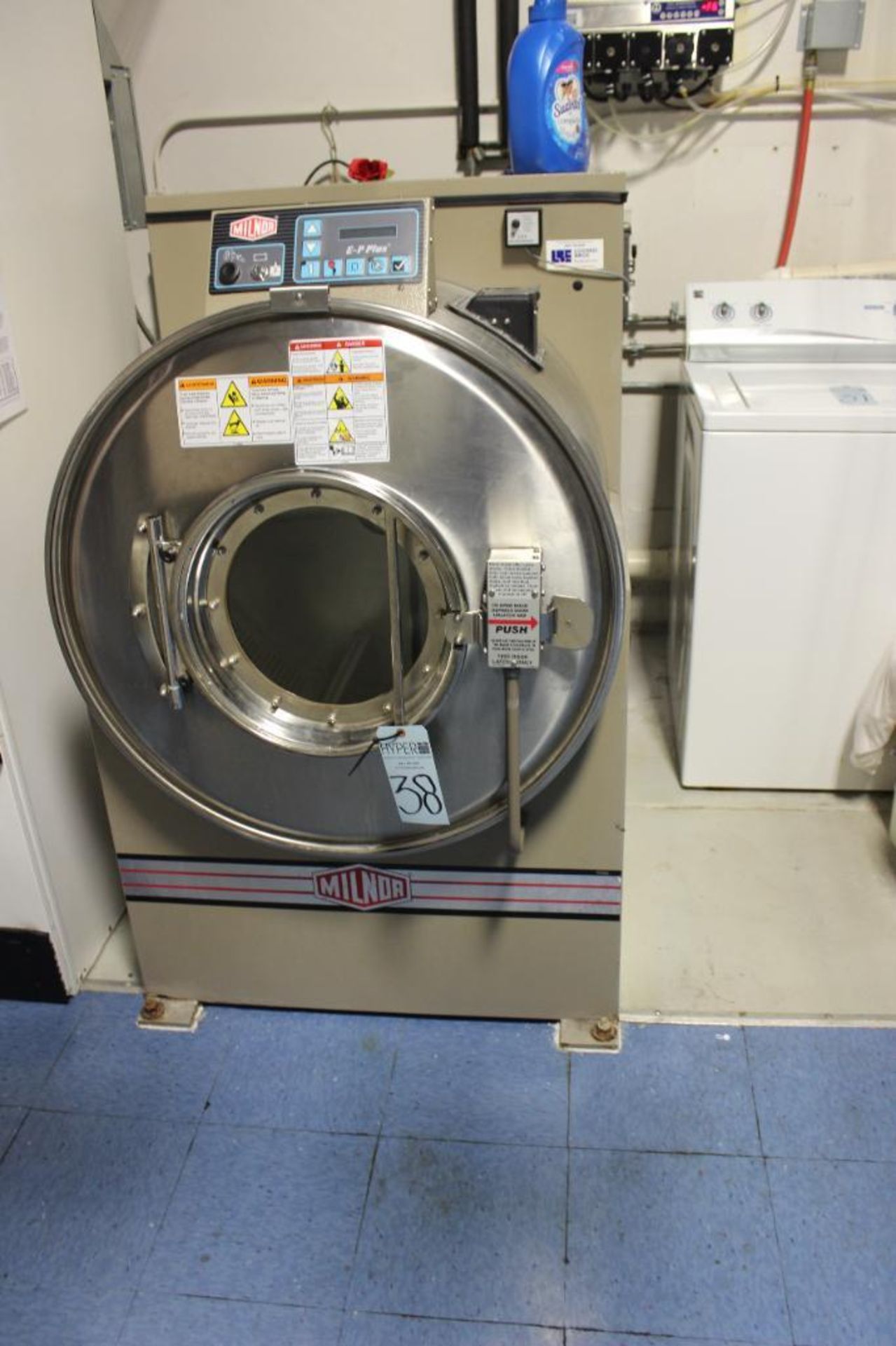 Milnor model E-P Plus washing machine