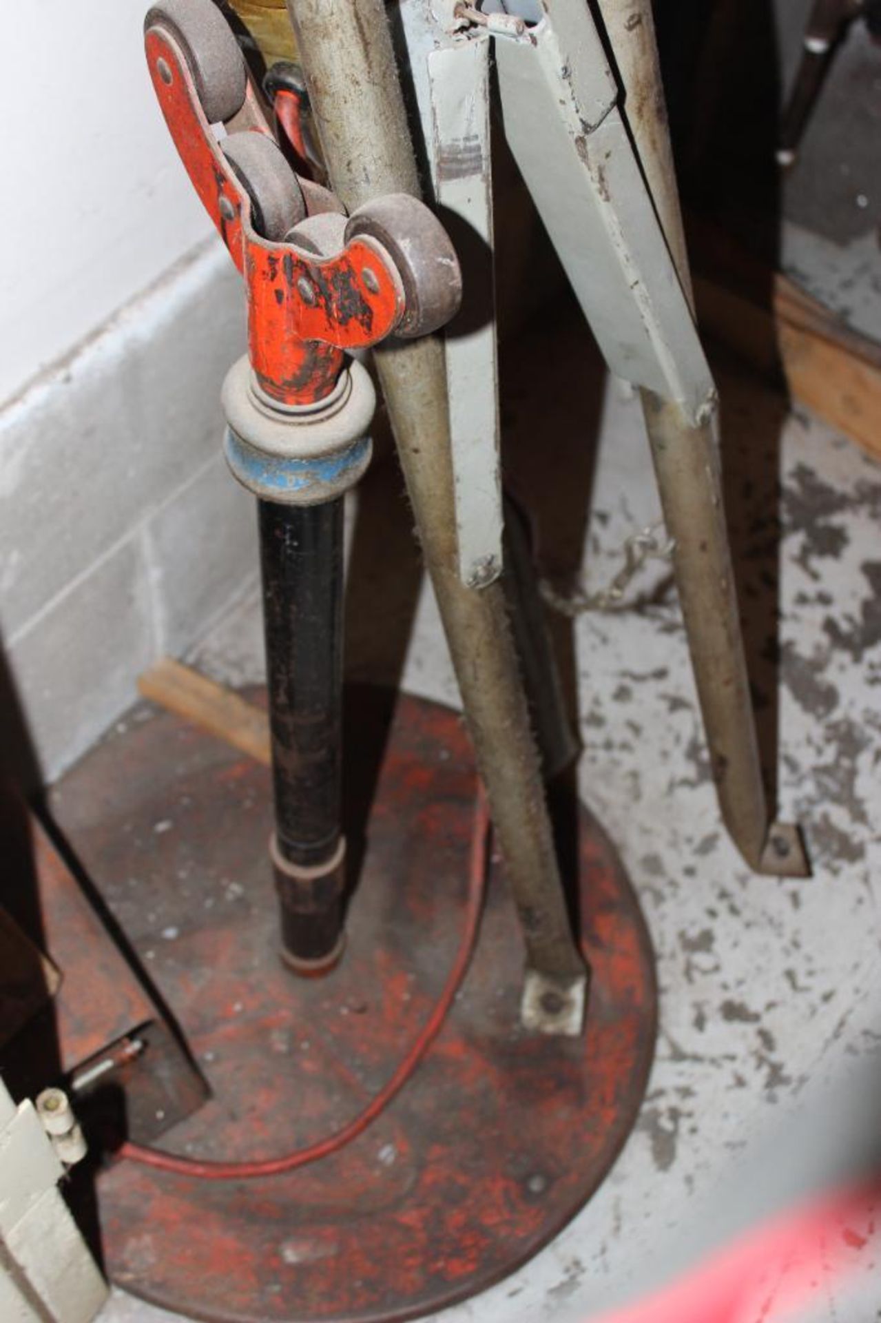 Ridgid model 270 pipe threader & stand - Image 2 of 5