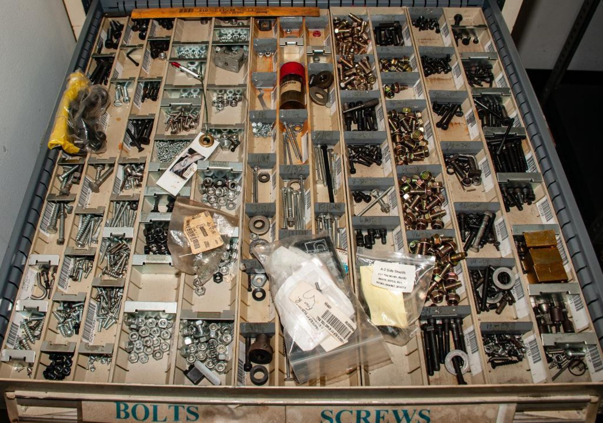 Vidmar Cabinet 15-Drawer, w/contents, Nuts. Bolts, Screws, Many out of service needs calibration Ite - Image 9 of 16