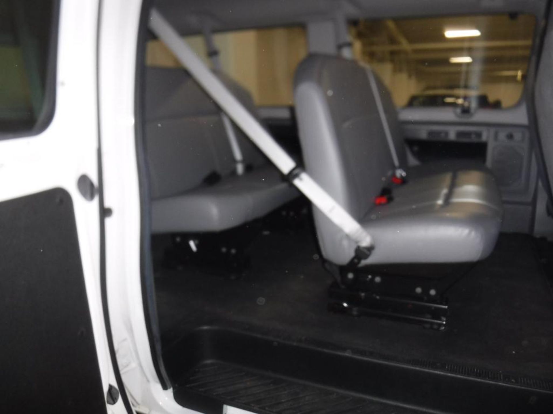 2014 Ford E-350 4-Door Passenger Van - Image 7 of 8