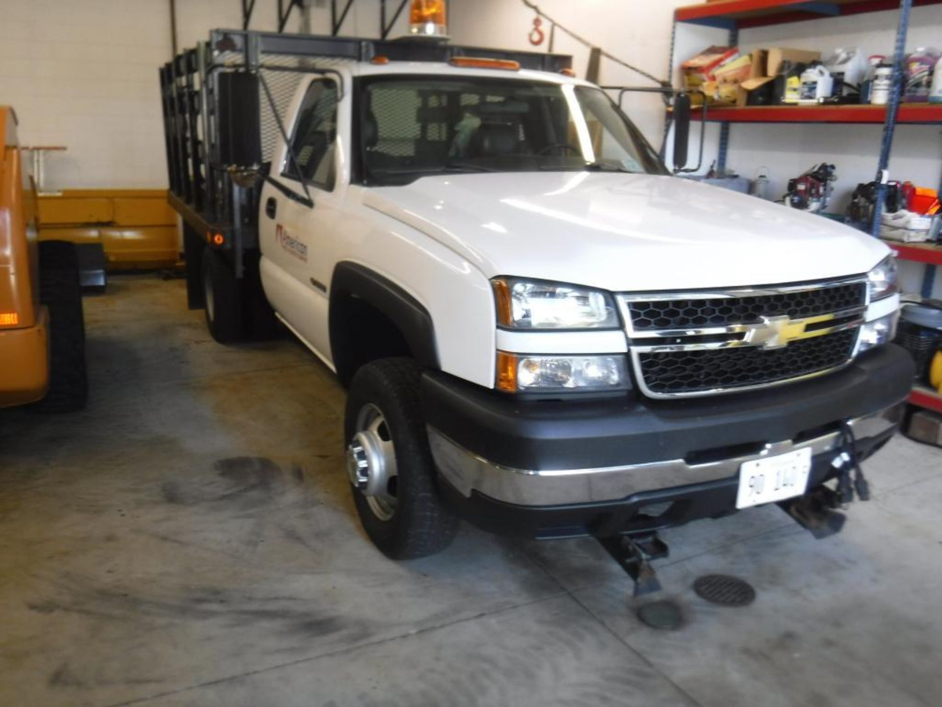 2006 Chevy Silverado K3500 S/A 4 x 4 Flatbed Stake Side Truck