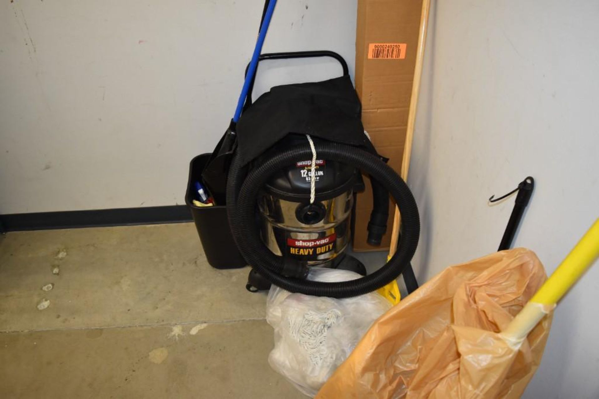 Lot c/o: Contents Custodial Room- Shelves w/Contents, Trash Cans, Vacuum, See Pictures - Image 3 of 5