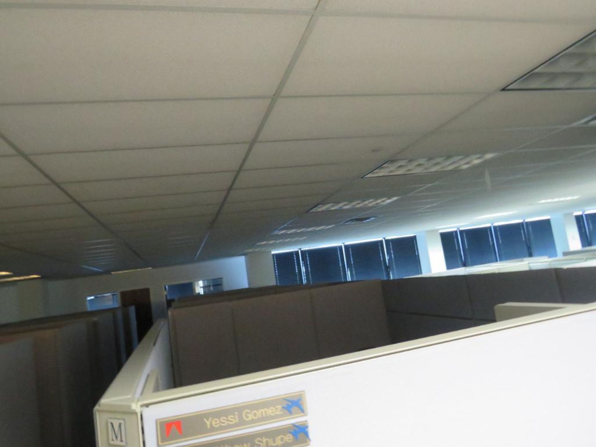 Lot c/o: Appx 6,400 Sq Ft of Cubicles (4000 Sq Ft of 67" High & 2400 Sq Ft of 53" High), Appx 57 Off - Image 21 of 23