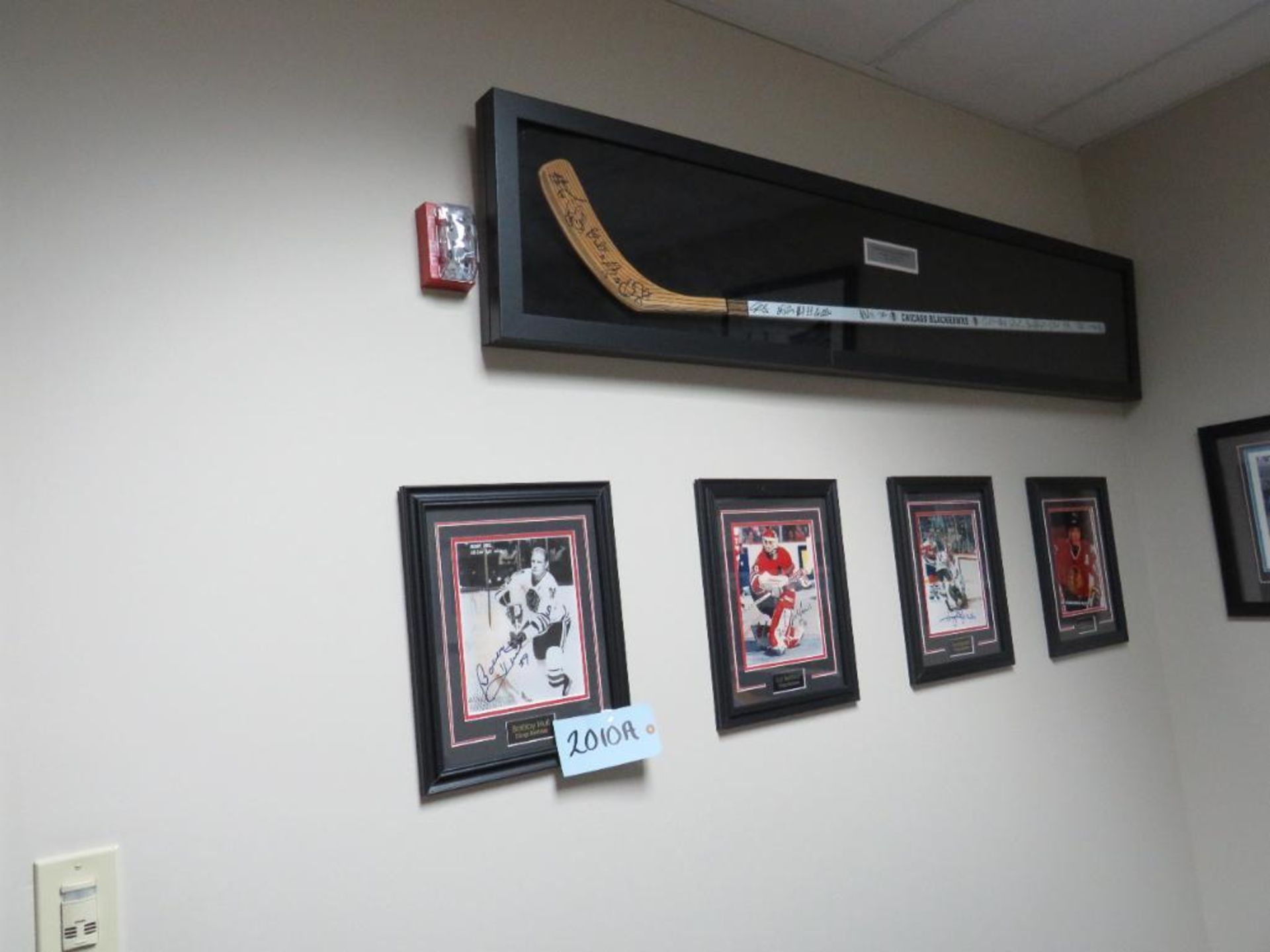 Lot c/o: (4) Autographed Chicago Blackhawks Prints and Autographed Hockey Stick - Image 4 of 5