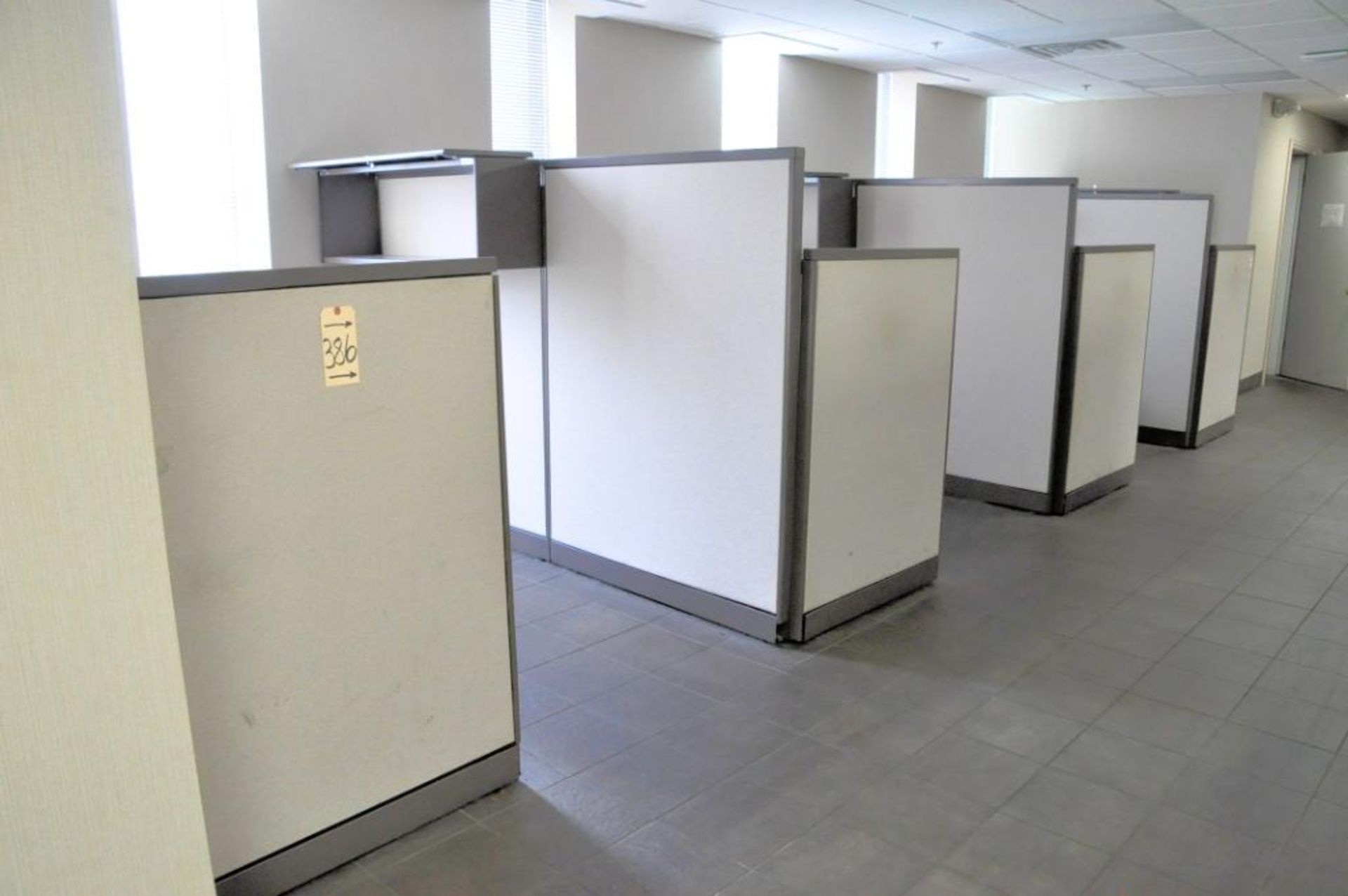 Lot-3 Station Cubicle Partition Work System - Image 4 of 6