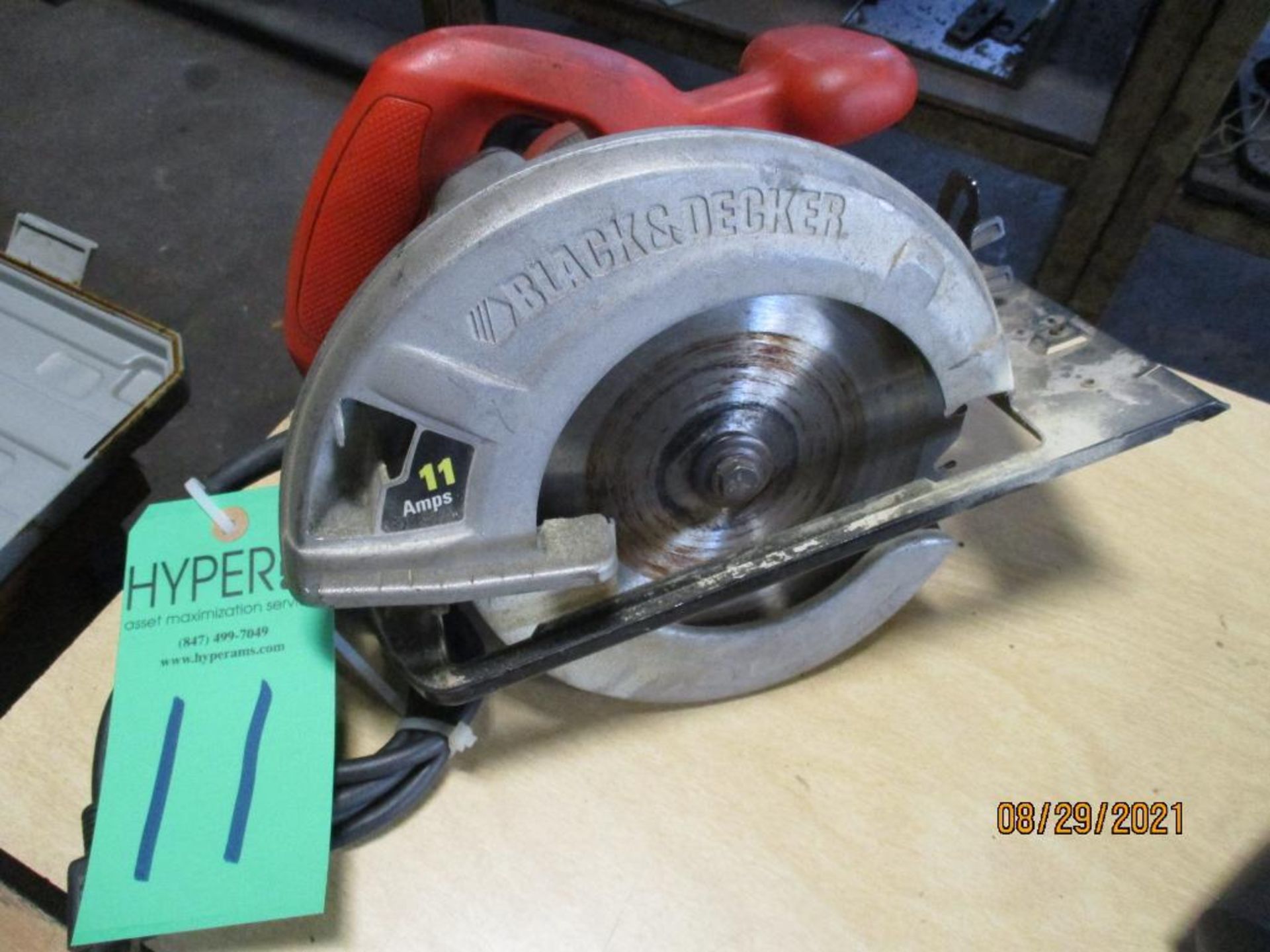 Black And Decker 7 1/4" Circular saw, M/N CS1000