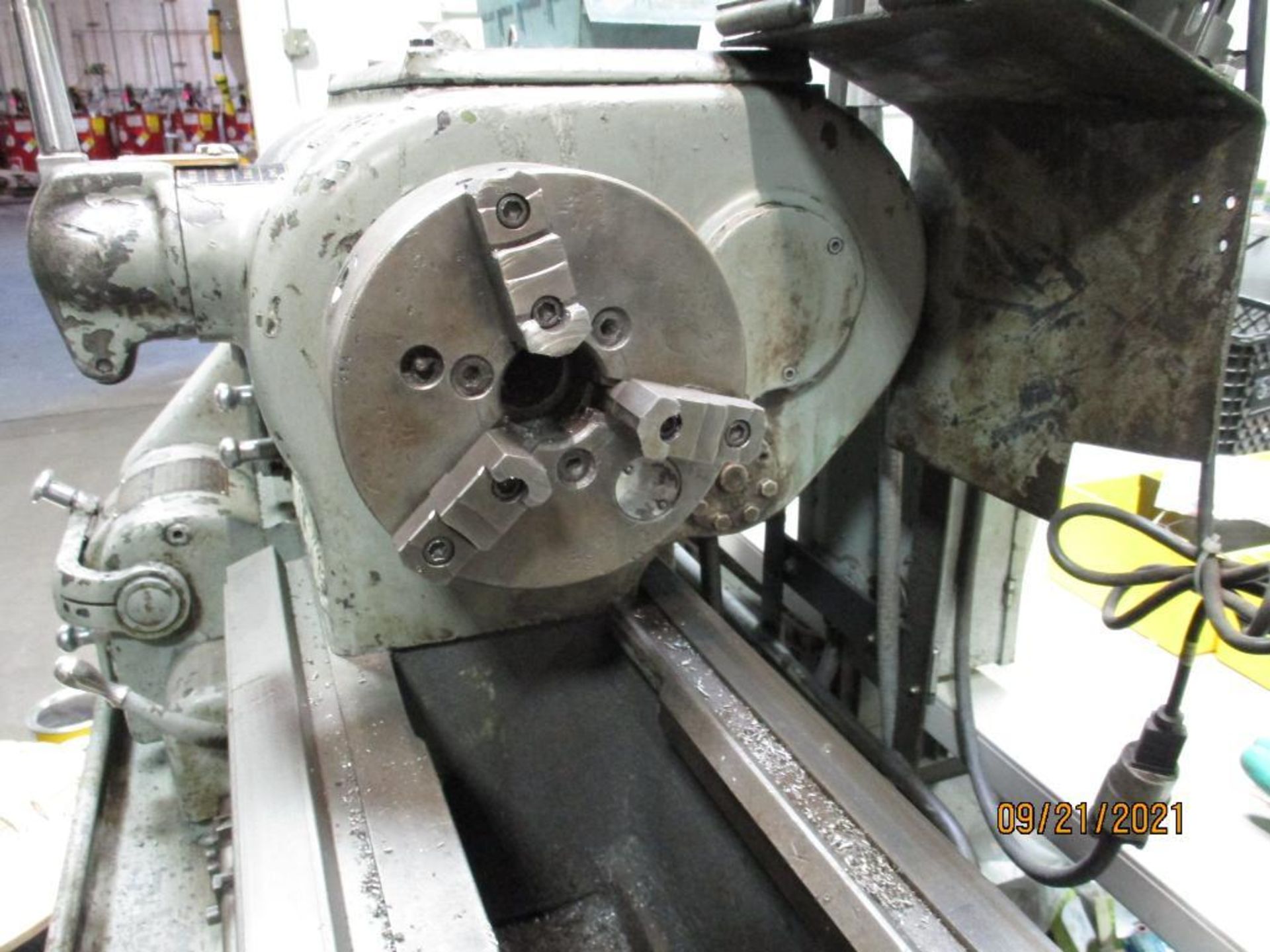 LeBlond 15" x 40" Dual Drive Lathe S/N HC1590, 15" Swing Over Bed, 7.5" Half Swing, 40" Between Cent - Image 4 of 7