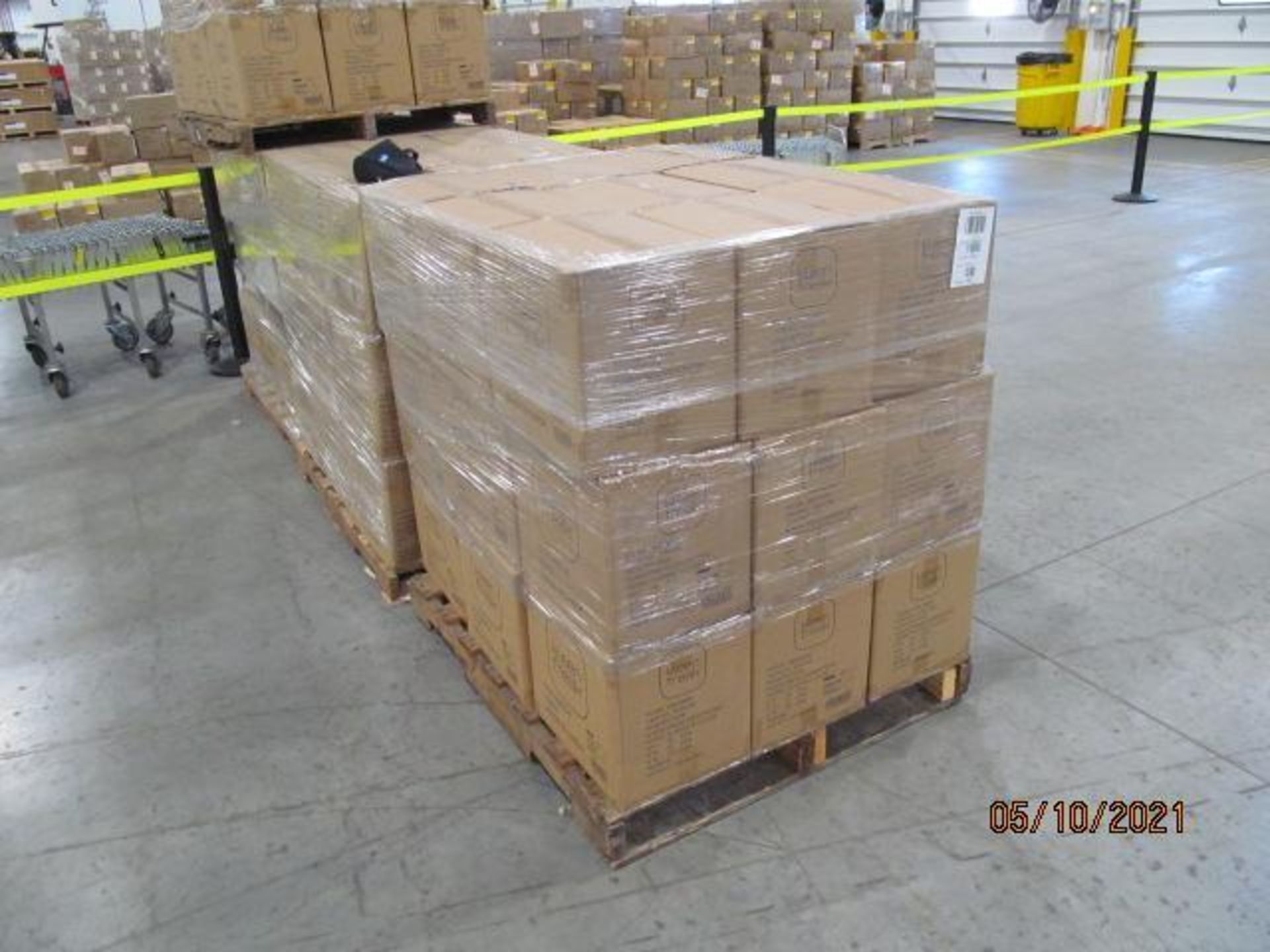 Lot of Waxman Kleen Freak Sanitizing Wipes consisting of 33,696 packages on 52 pallets. Each package - Image 7 of 11